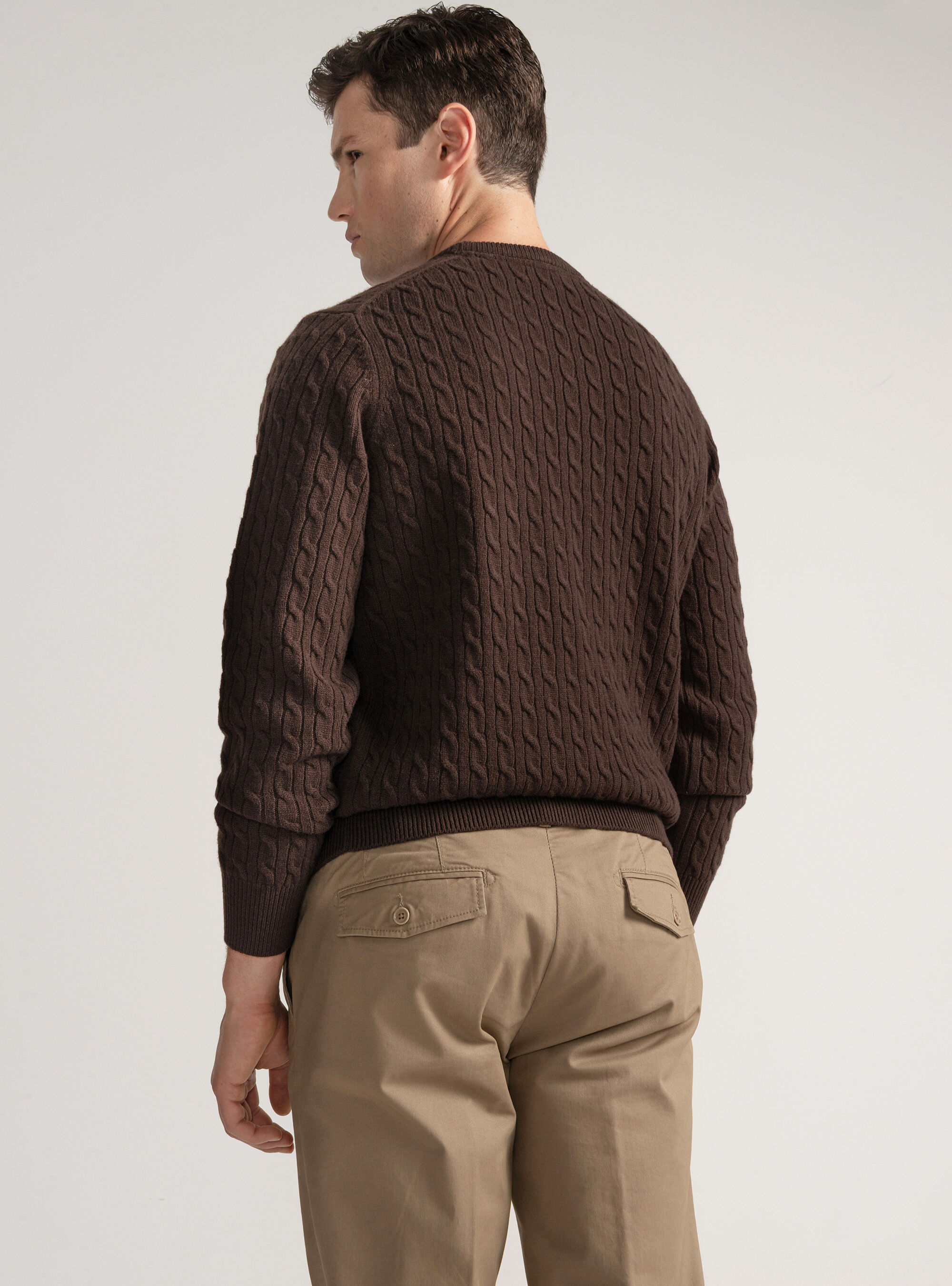 Maglia girocollo con treccia in lana e cashmere, MARRONE