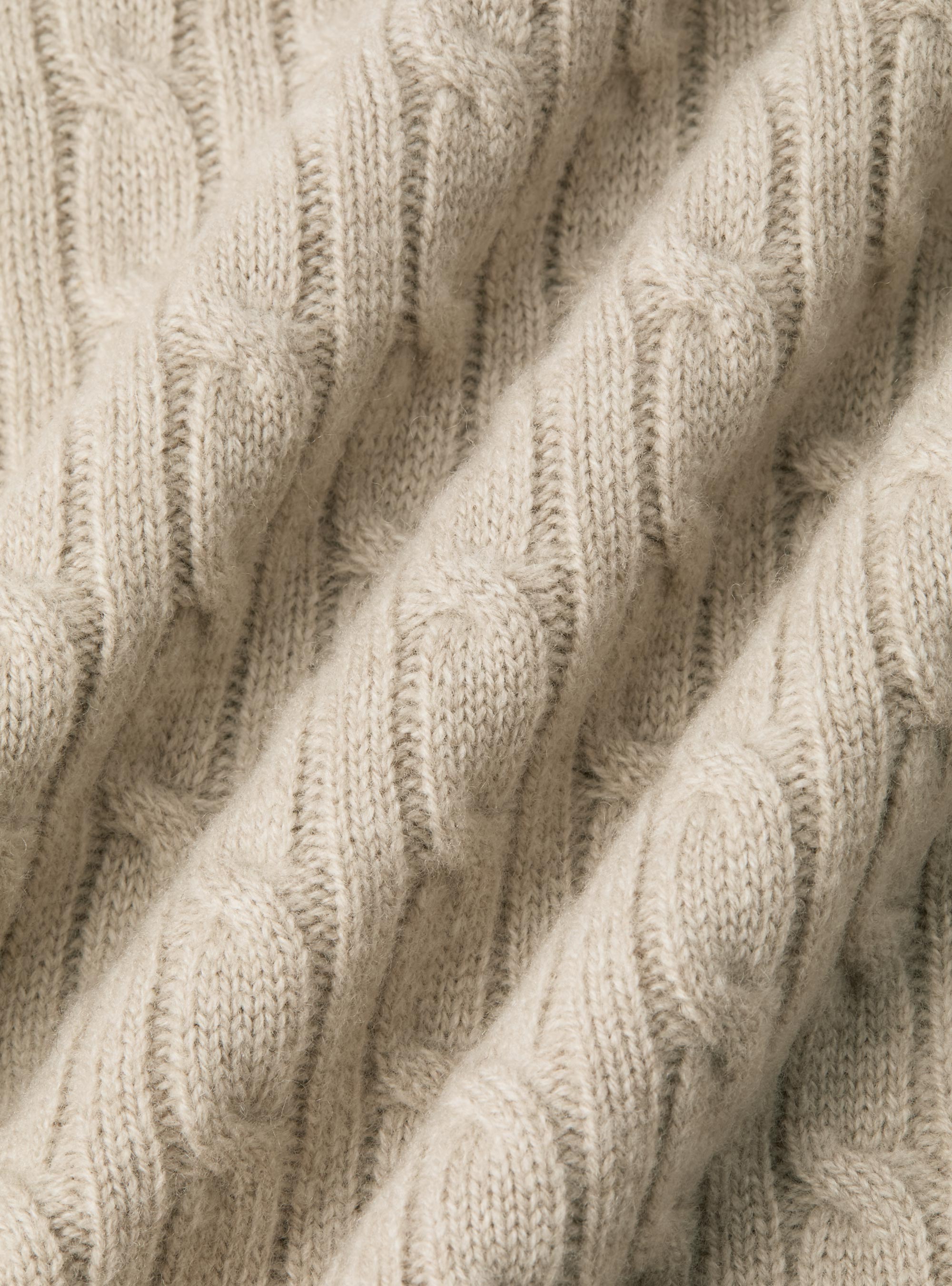 Hochgeschlossener Pullover mit Kaschmirwollborte, ECRU 0560C