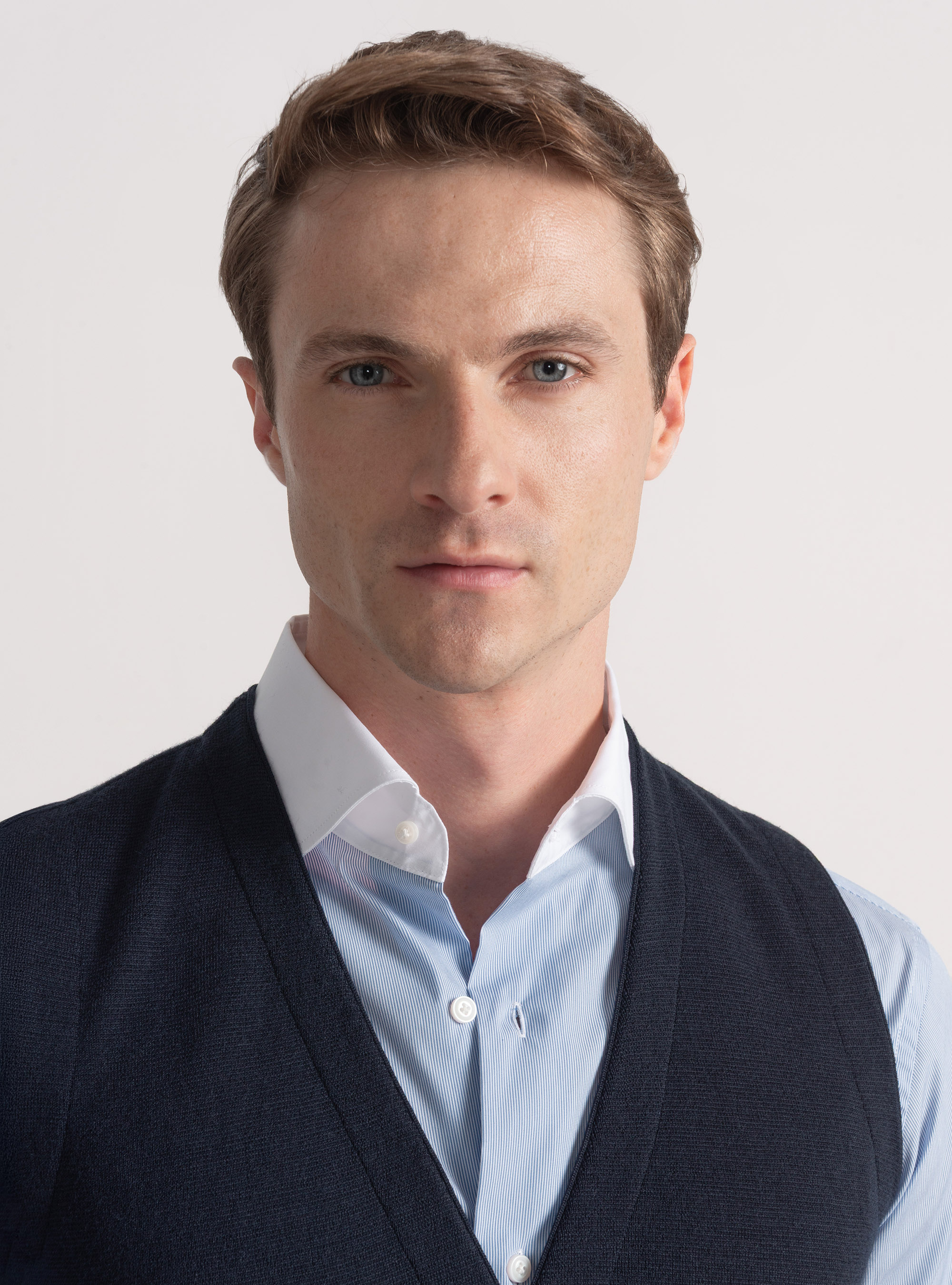 Double-breasted knitted gilet in pure extra-fine merino wool, NAVY BLUE
