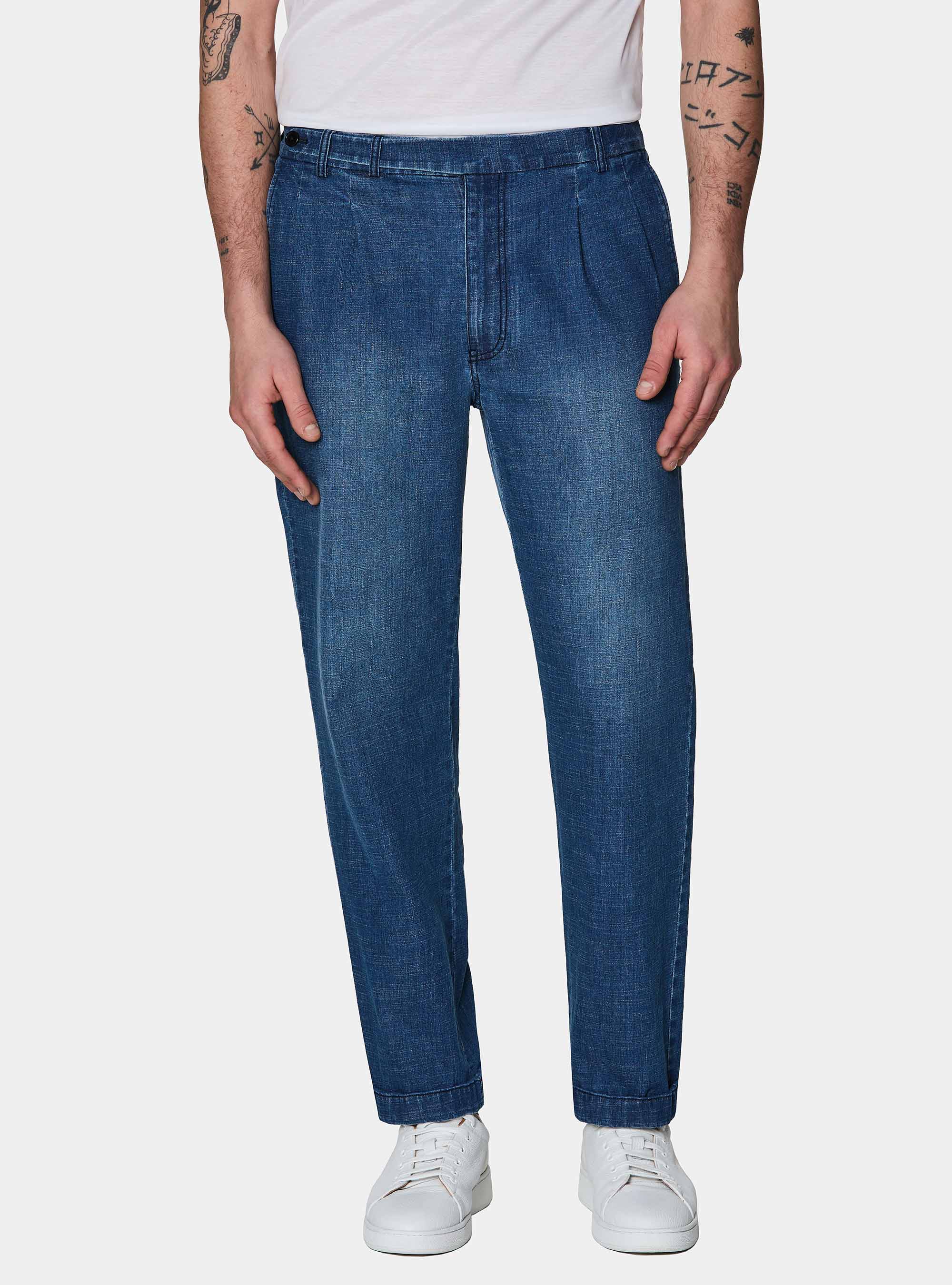 Pantalones holgados con pinzas en algod&oacute;n chambray, AZUL MEDIO