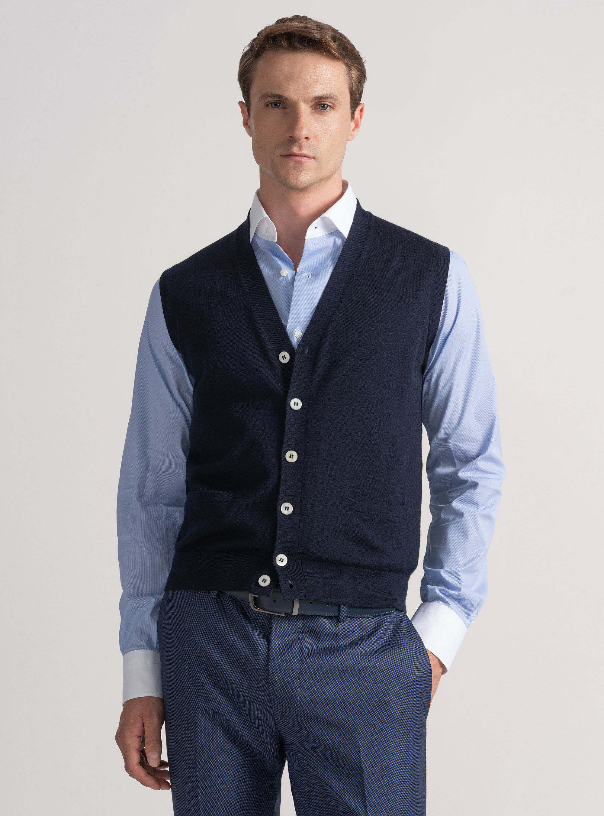 Knitted gilet with buttons in extra-fine merino wool, NAVY BLUE