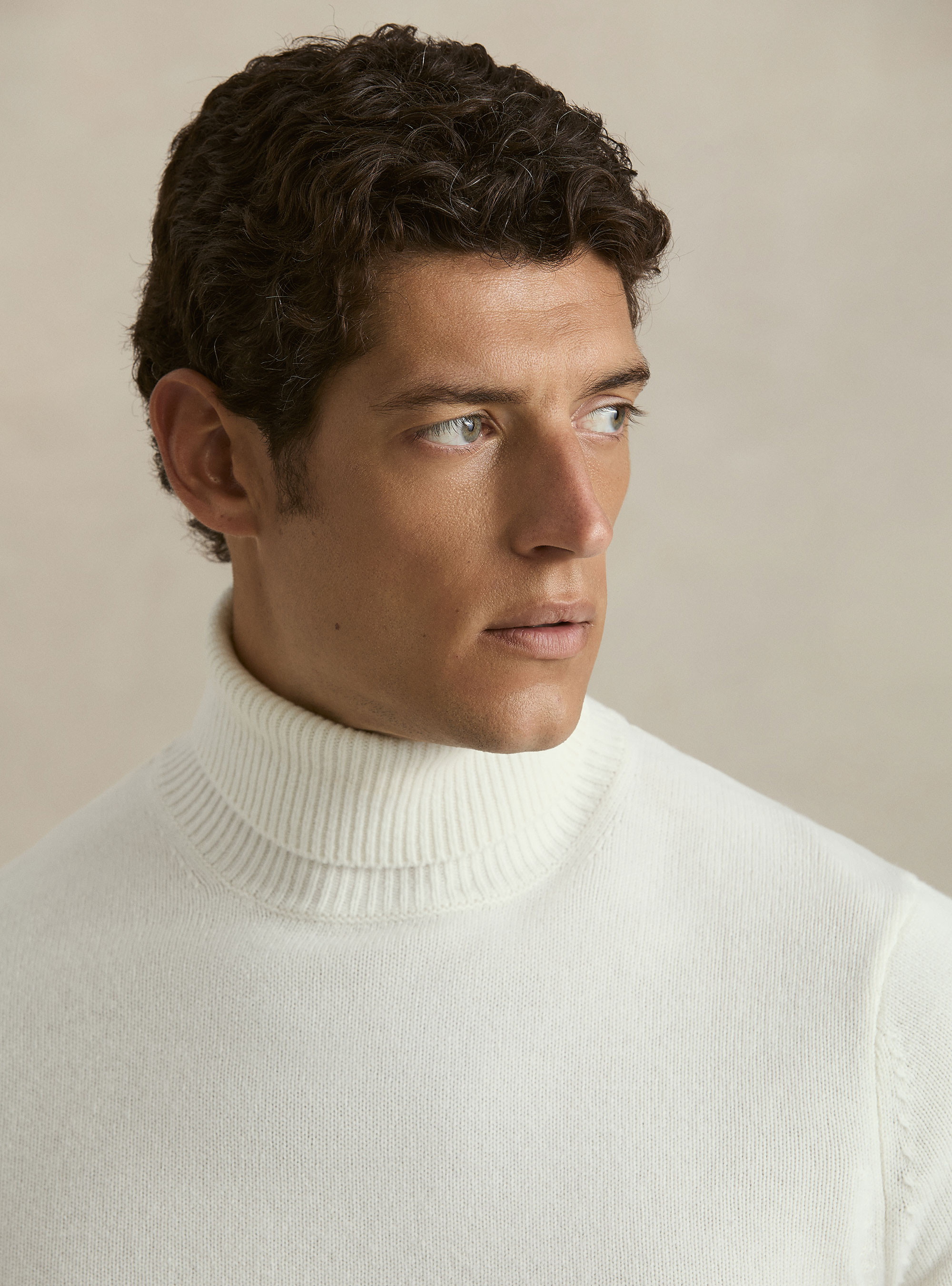 Rollkragenpullover aus Merinowolle, BIANCO 0099C