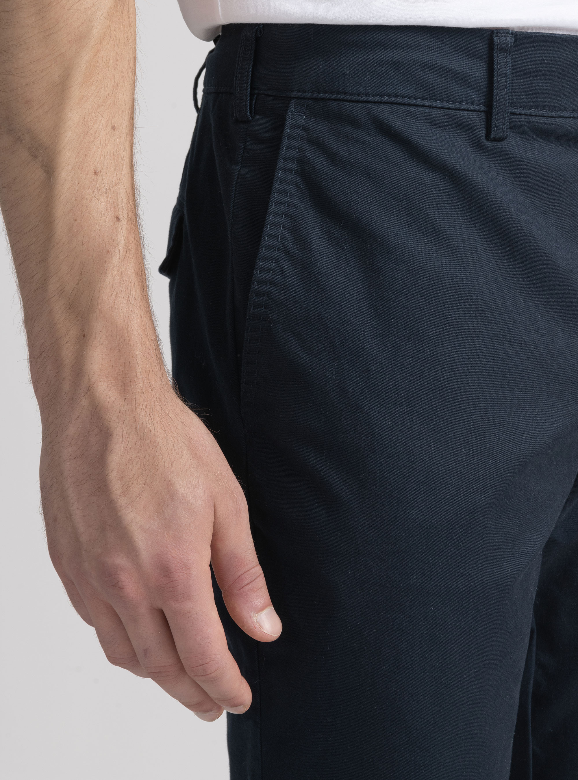 Pantal&oacute;n chino slim fit de sarga el&aacute;stica, AZUL MARINO