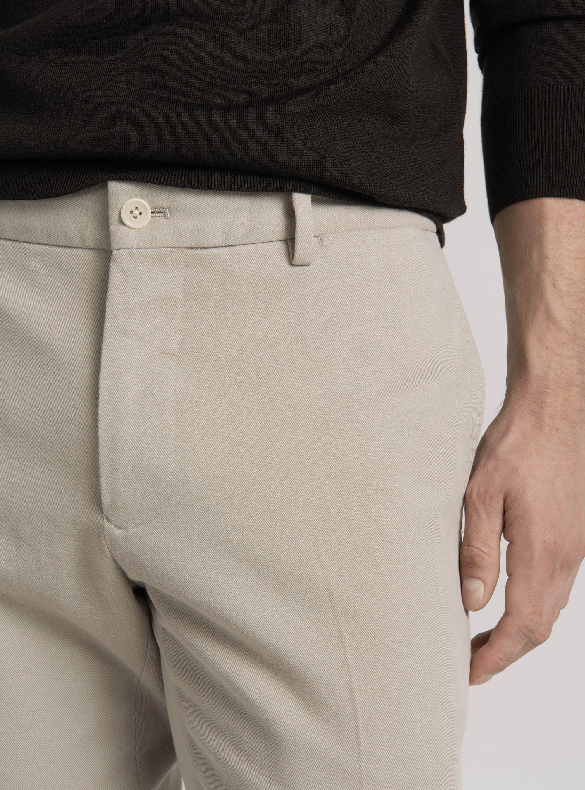 Pantal&oacute;n de sarga de algod&oacute;n y cachemira, CRUDO