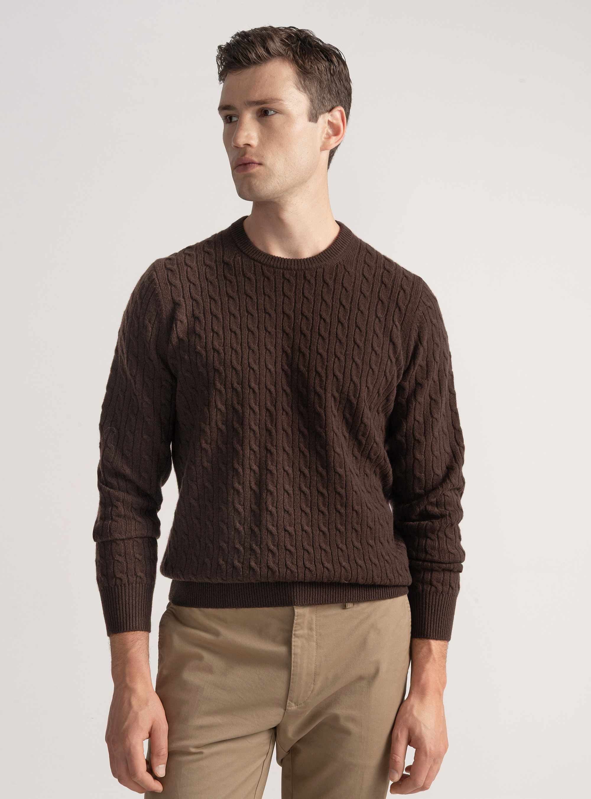 Maglia girocollo con treccia in lana e cashmere, MARRONE