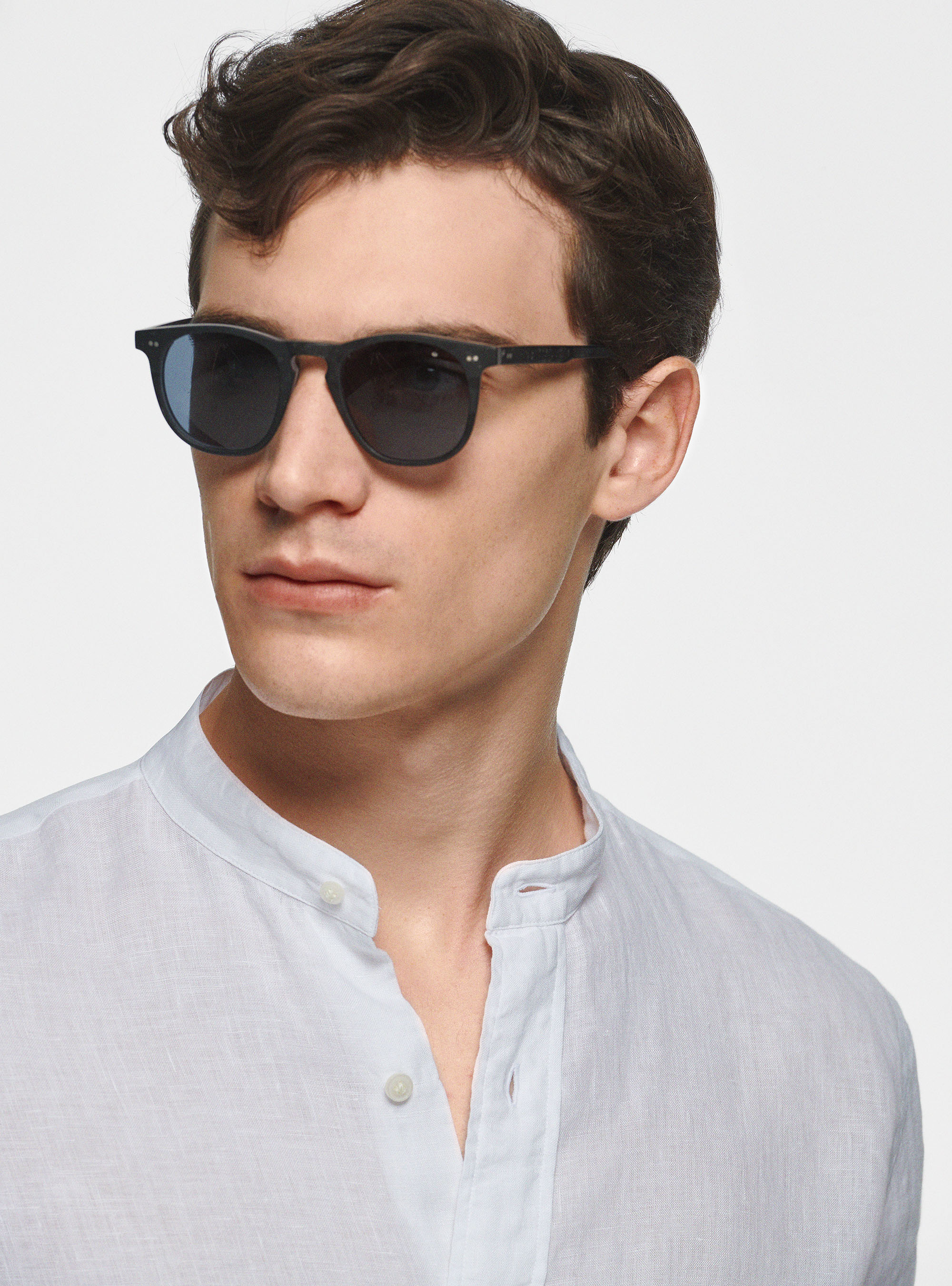 Korean shirt in pure linen, WHITE