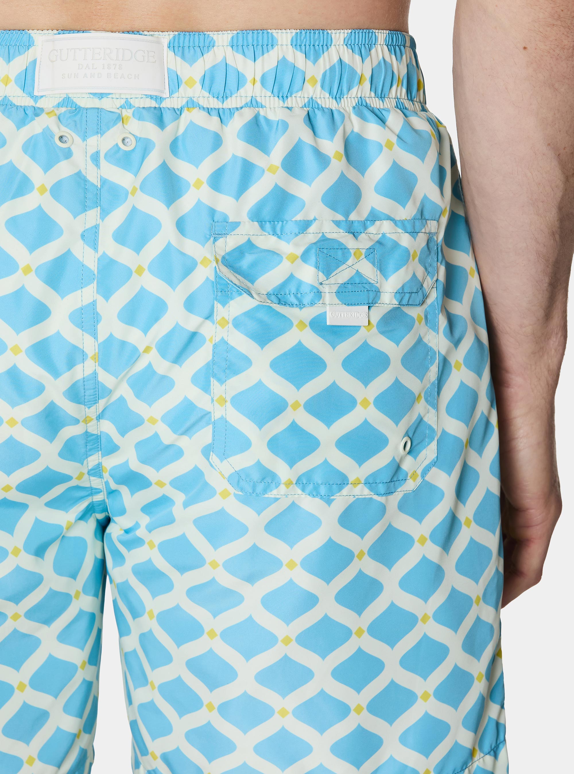 Ba&ntilde;ador con estampado geom&eacute;trico, CELESTE