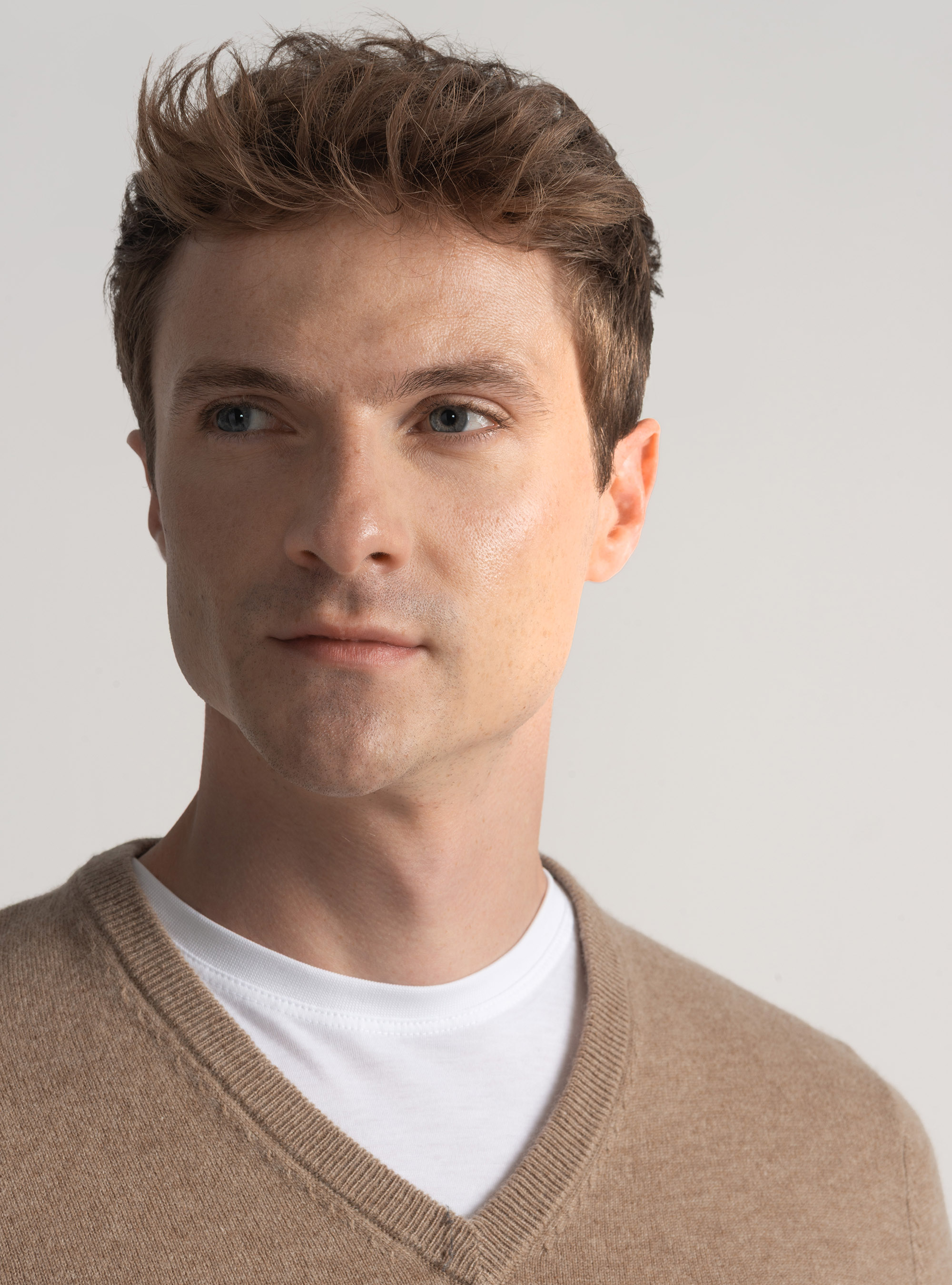 Merino wool V-neck sweater, CAMMELLO 0570C