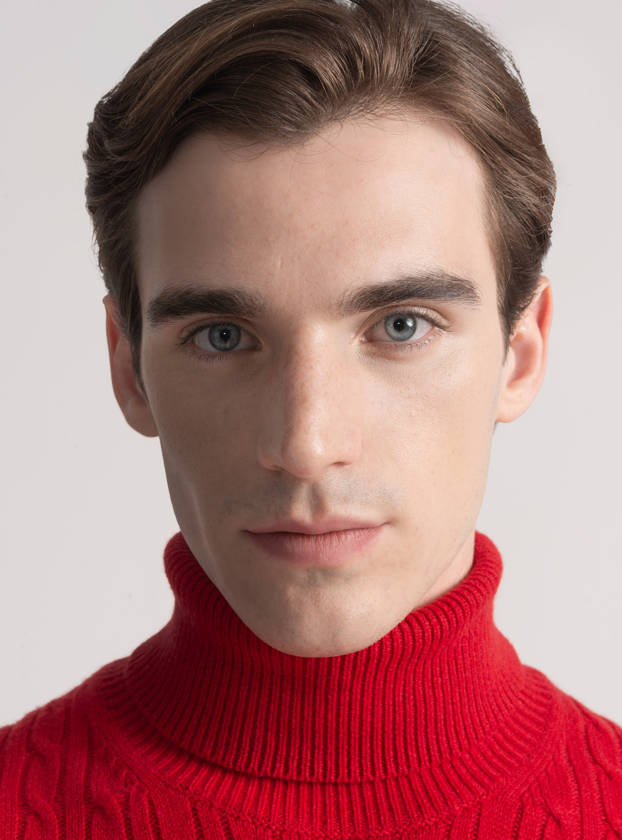 Turtleneck sweater with cashmere wool braid, RED