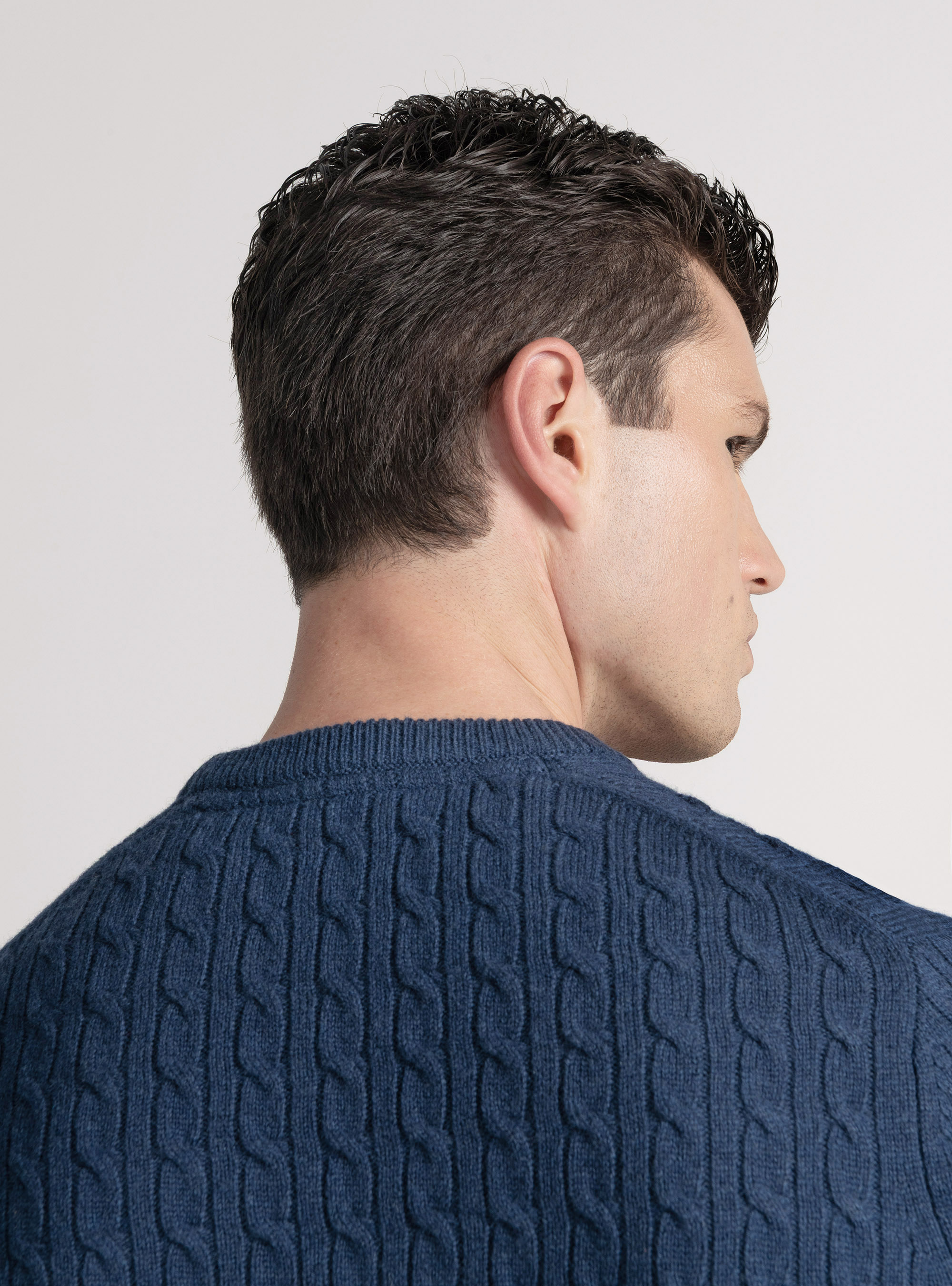 Maglia girocollo con treccia in lana e cashmere, INCHIOSTRO