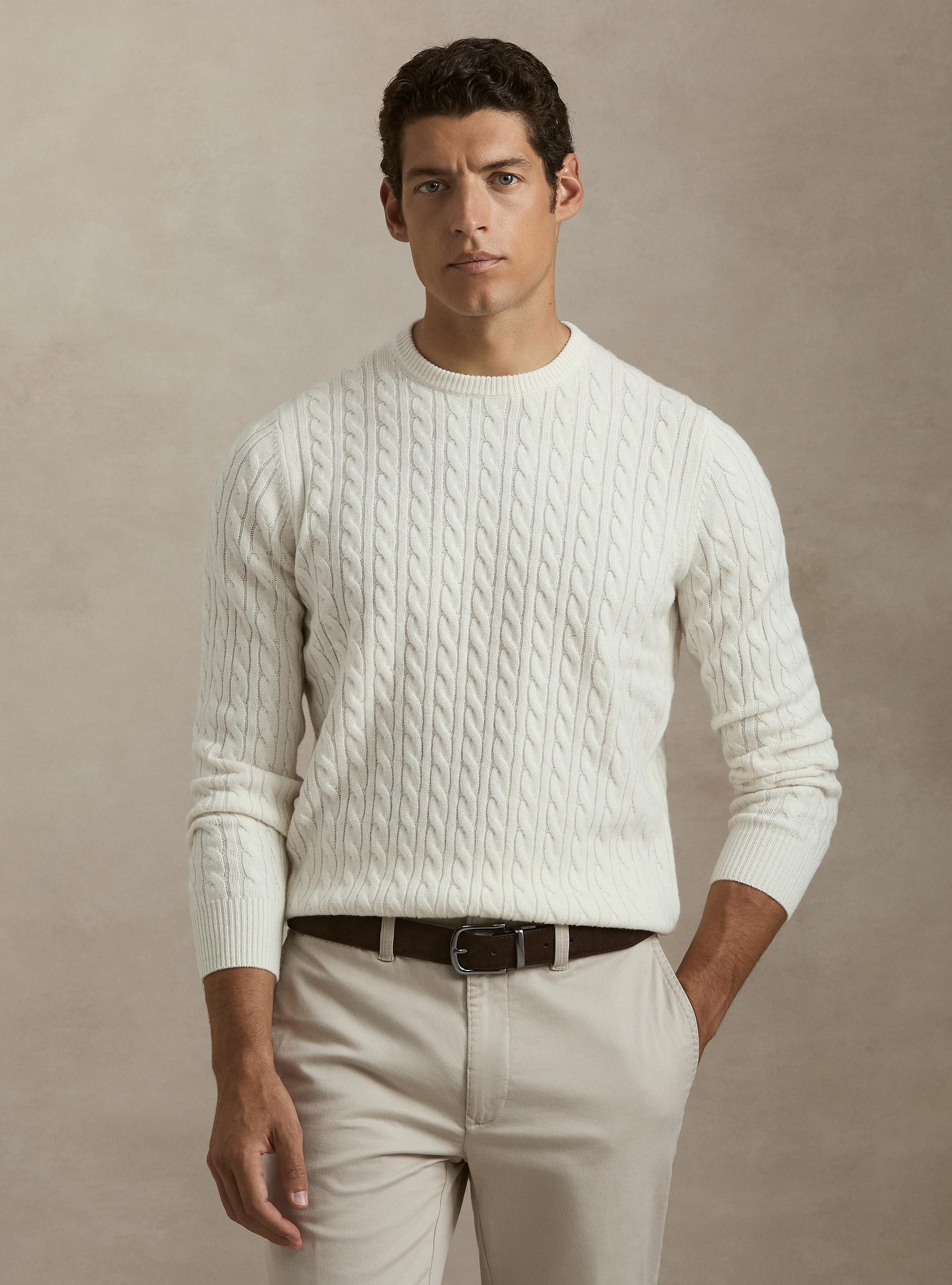 Cable-knit crewneck sweater in wool-cashmere blend, WHITE