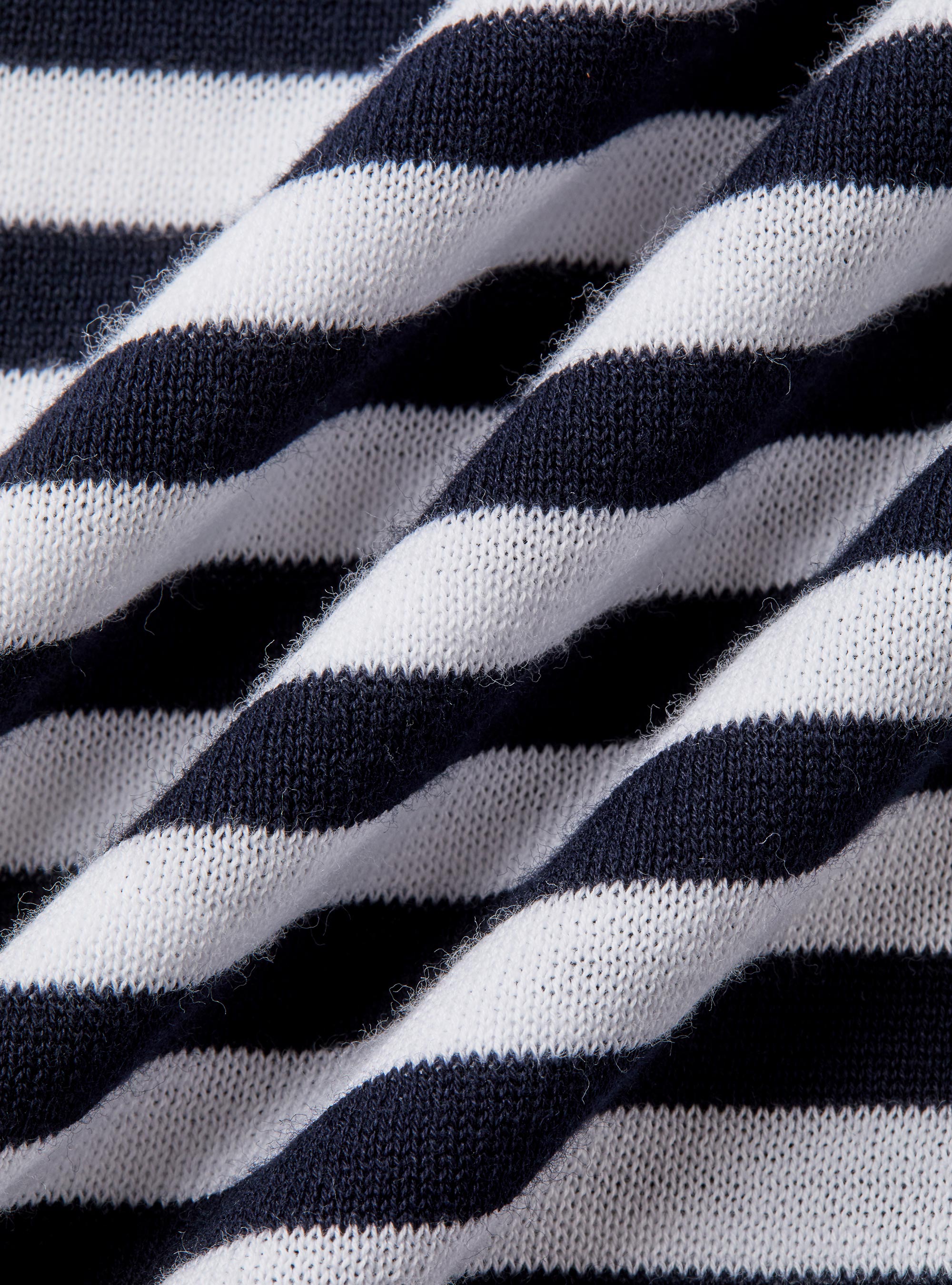 Rundhals-Pullover aus extrafeiner gestreifter Baumwolle, NAVY 0218C