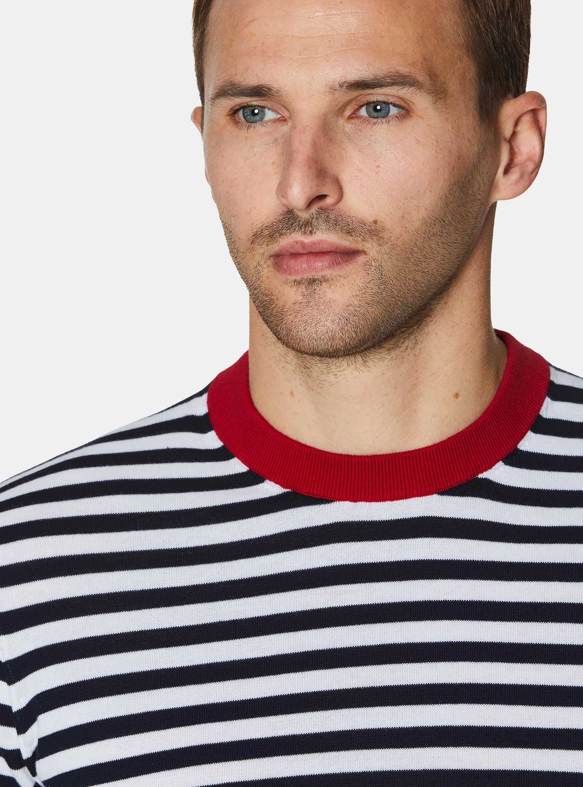 Rundhals-Pullover aus extrafeiner gestreifter Baumwolle, NAVY 0218C