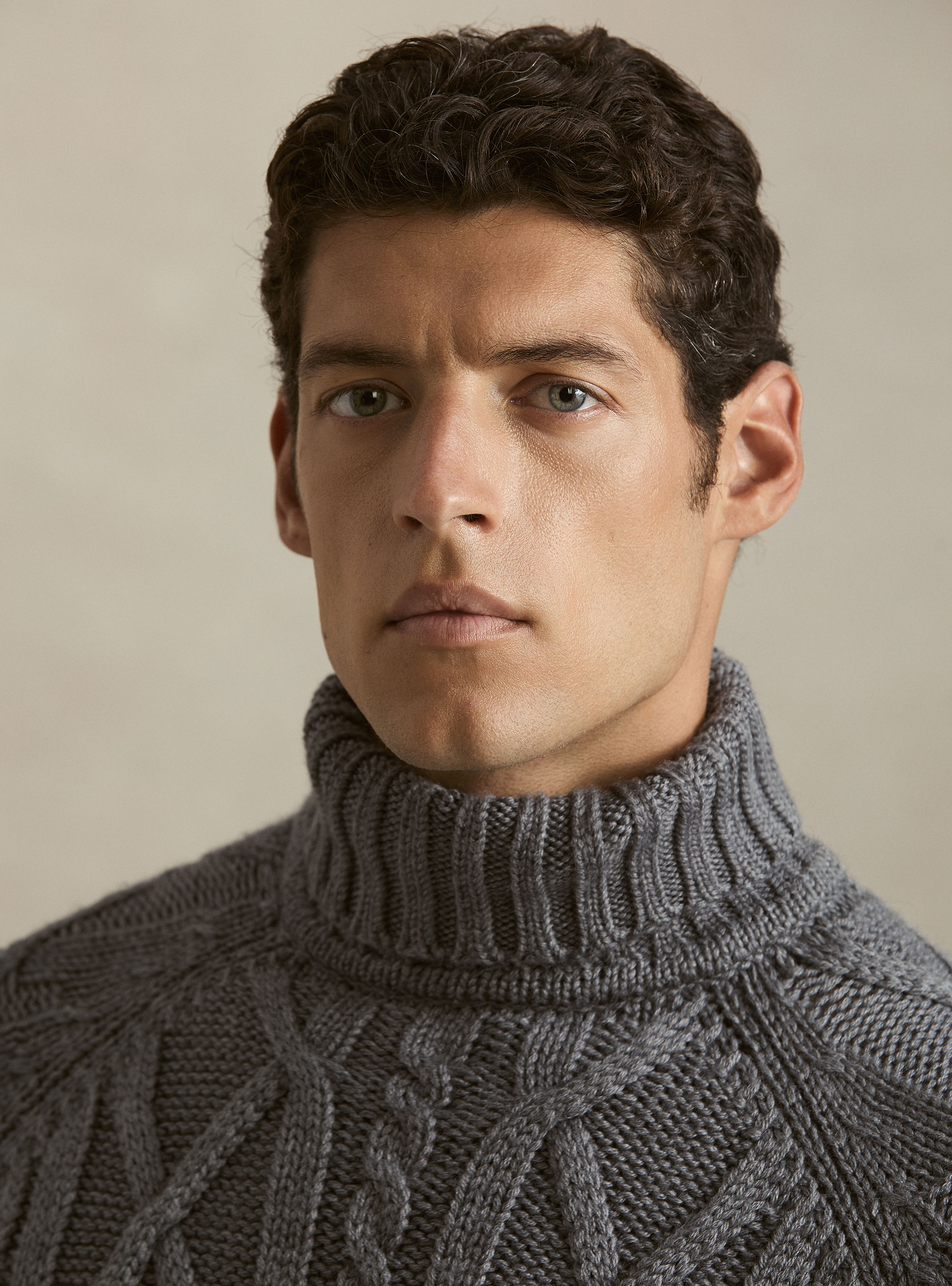 Rollkragenpullover im Zopfmuster aus Wollmischung, GRIGIO SCURO 0125C