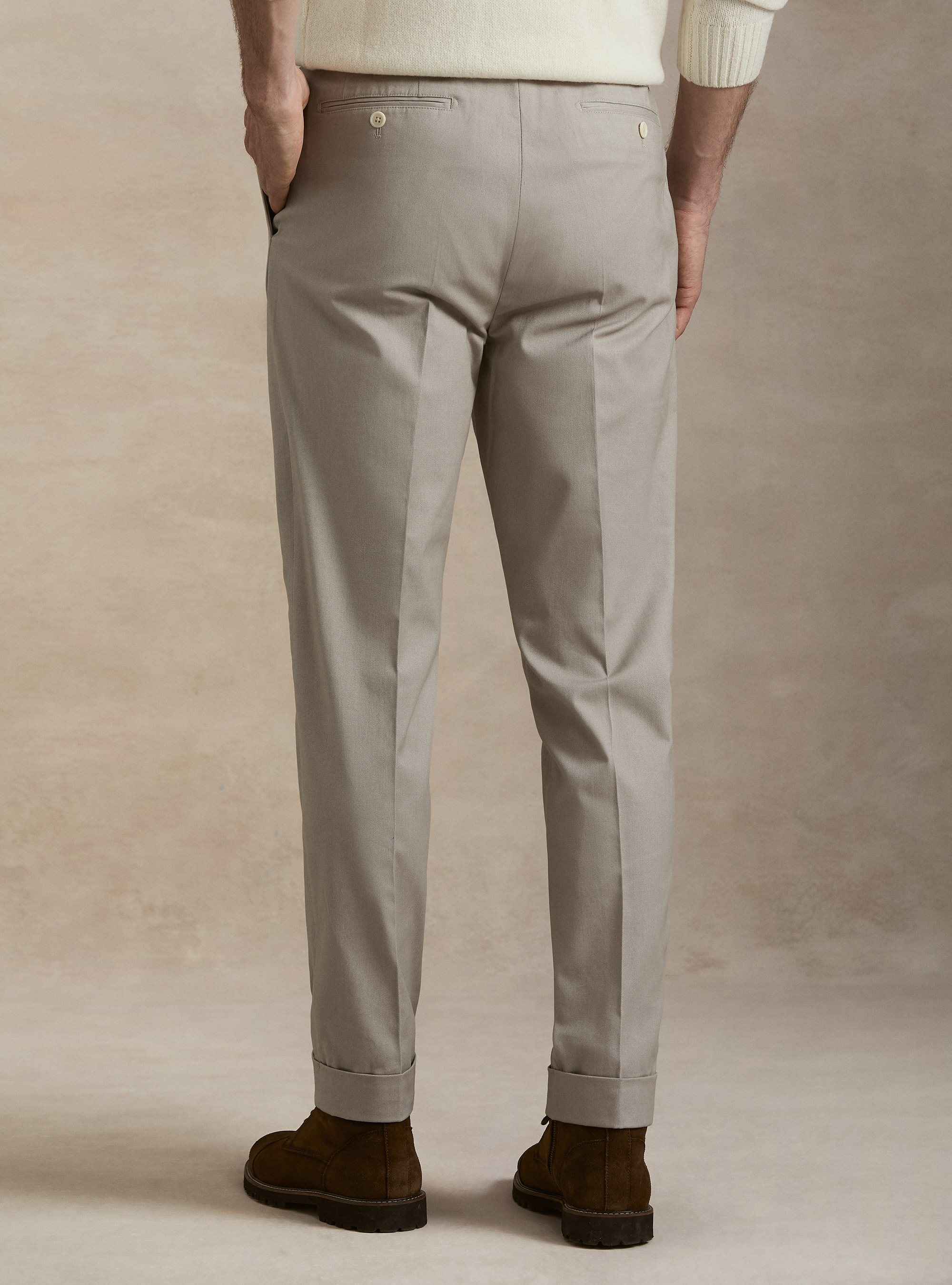 Pantalones de pinzas en sarga de algod&oacute;n y cachemira, CRUDO
