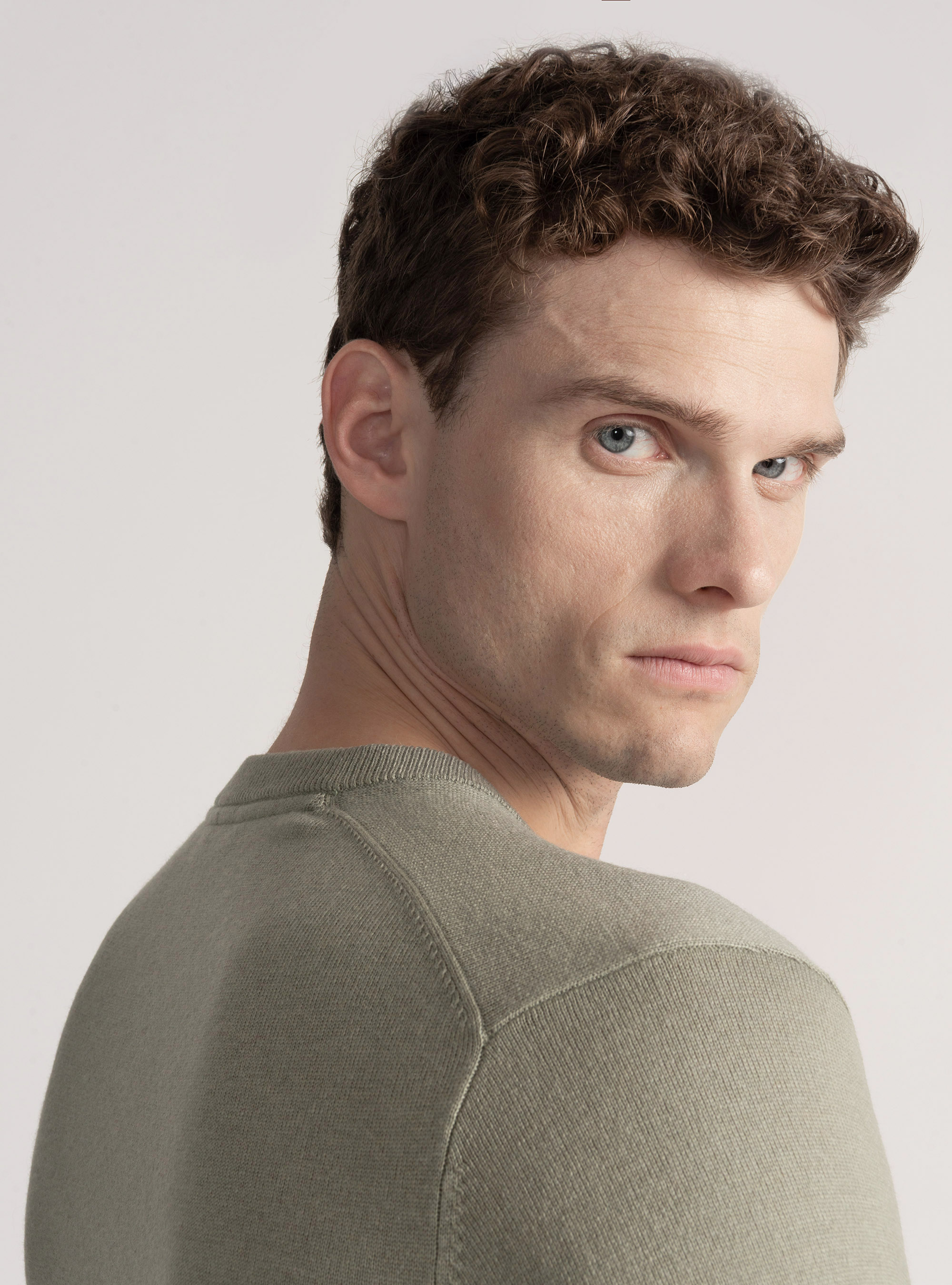 Maglia girocollo in misto lana, VERDE GIADA 0655C