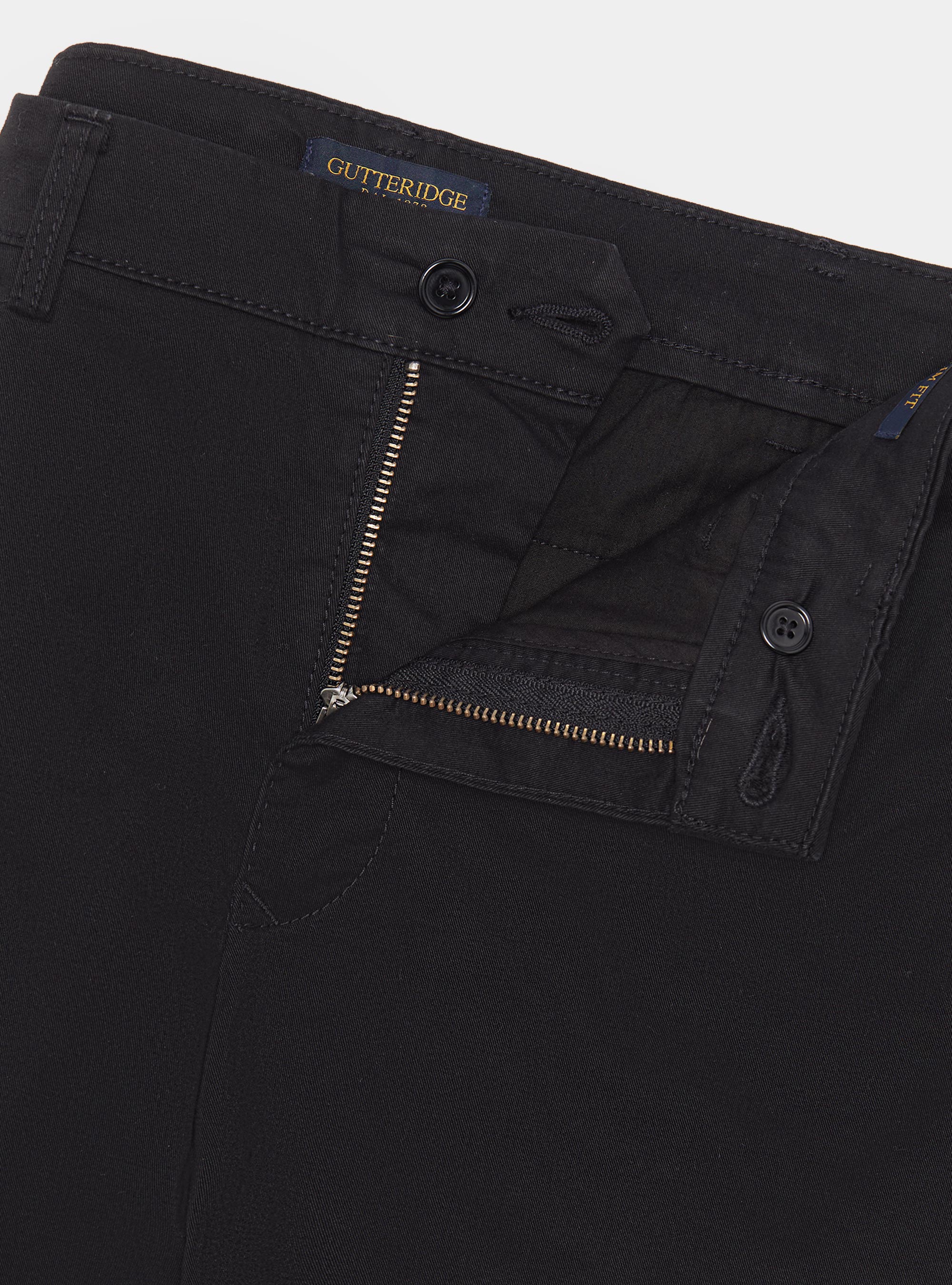 Pantal&oacute;n chino slim fit de sarga el&aacute;stica, NEGRO