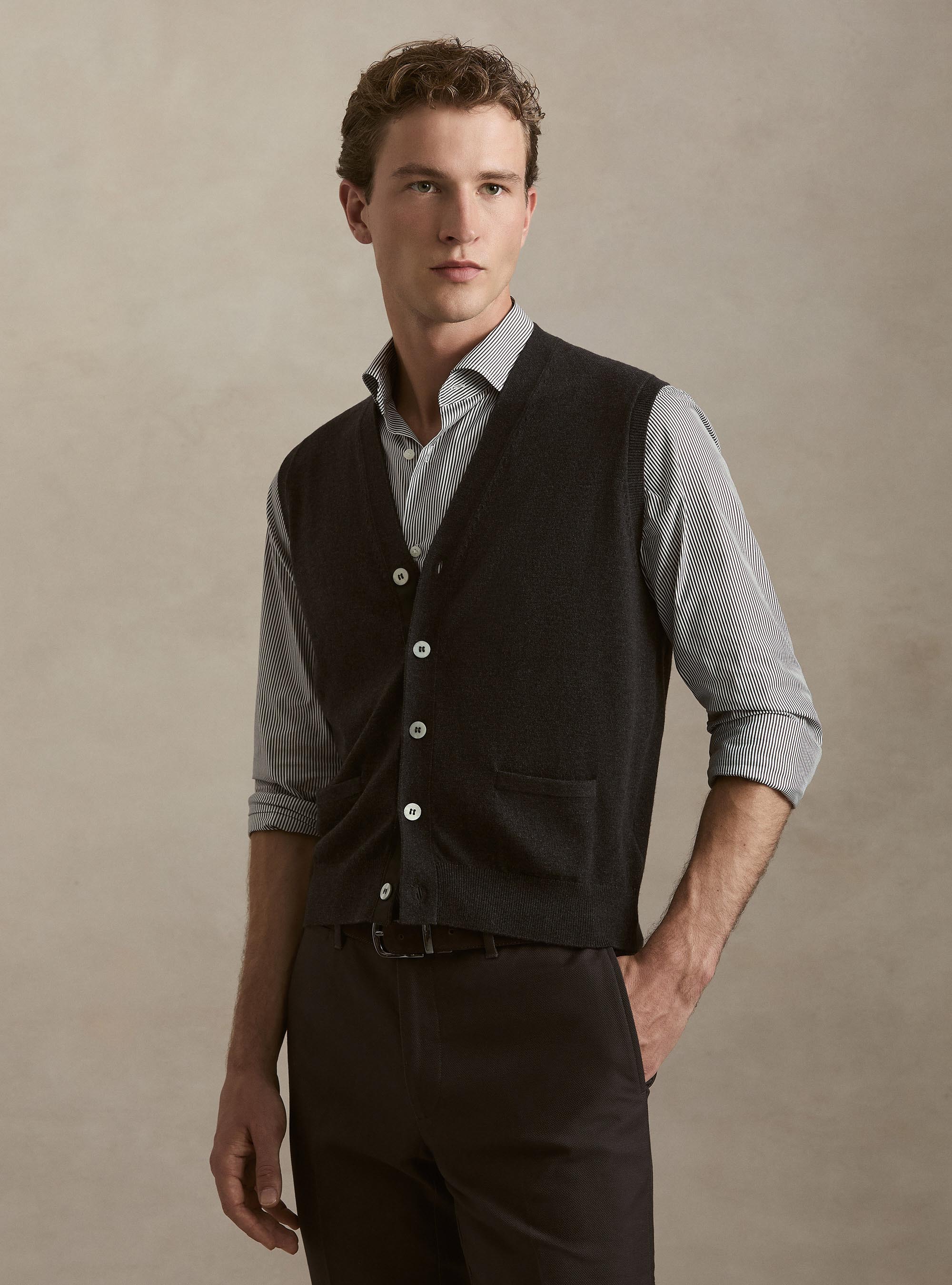 Gilet con bottoni in maglia misto lana, ASFALTO