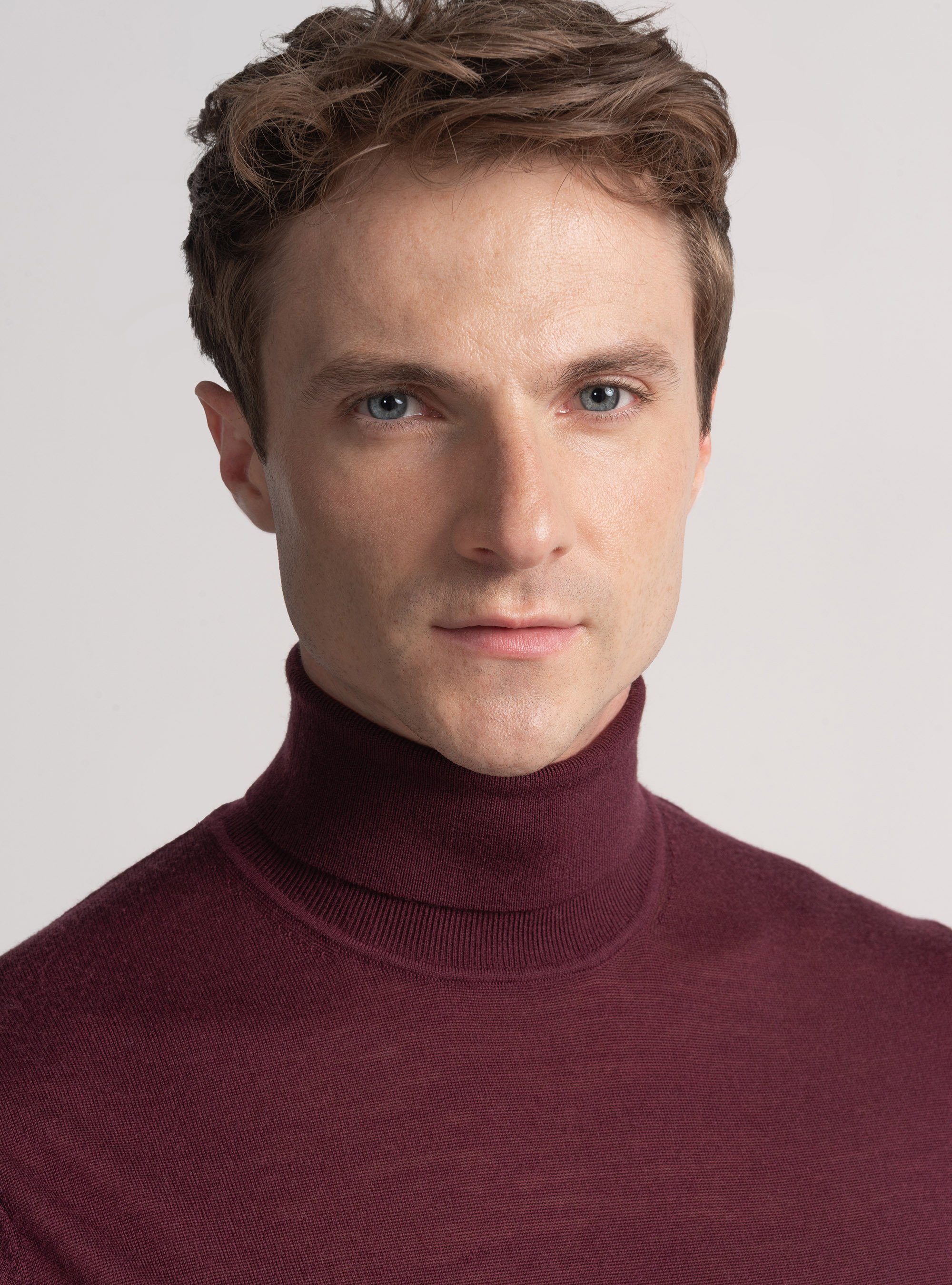 Turtleneck in pure extra-fine merino wool, BORDEAUX