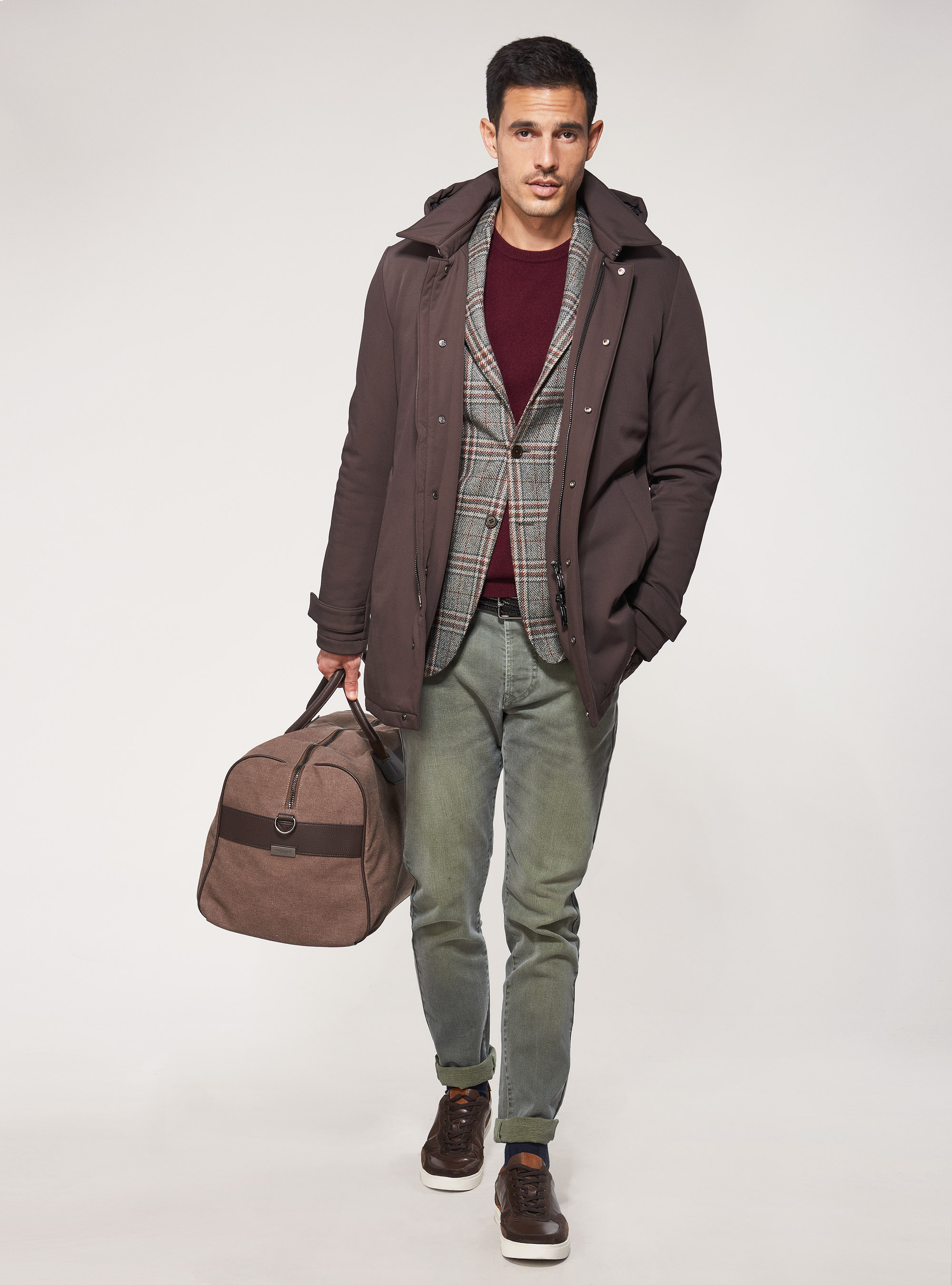 Waterproof and windproof technical fabric jacket, BROWN
