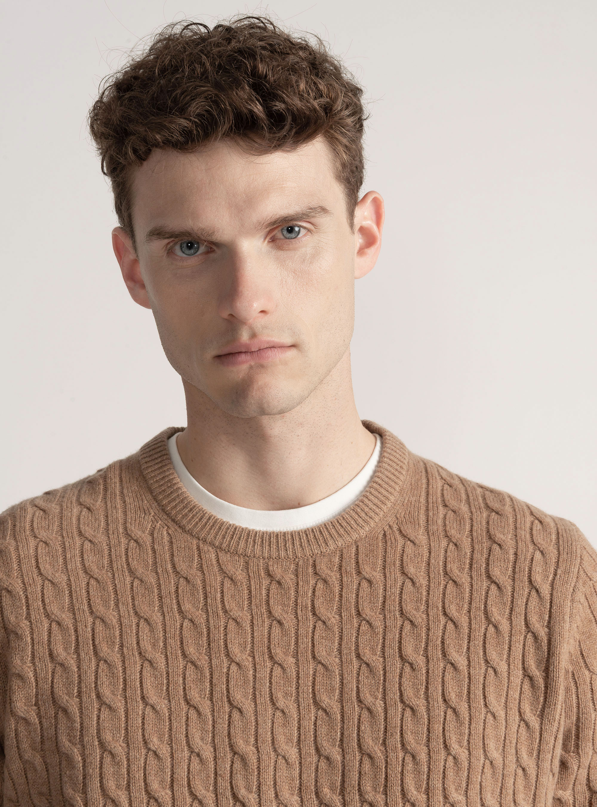 Maglia girocollo con treccia in lana e cashmere, CAMMELLO 0570C
