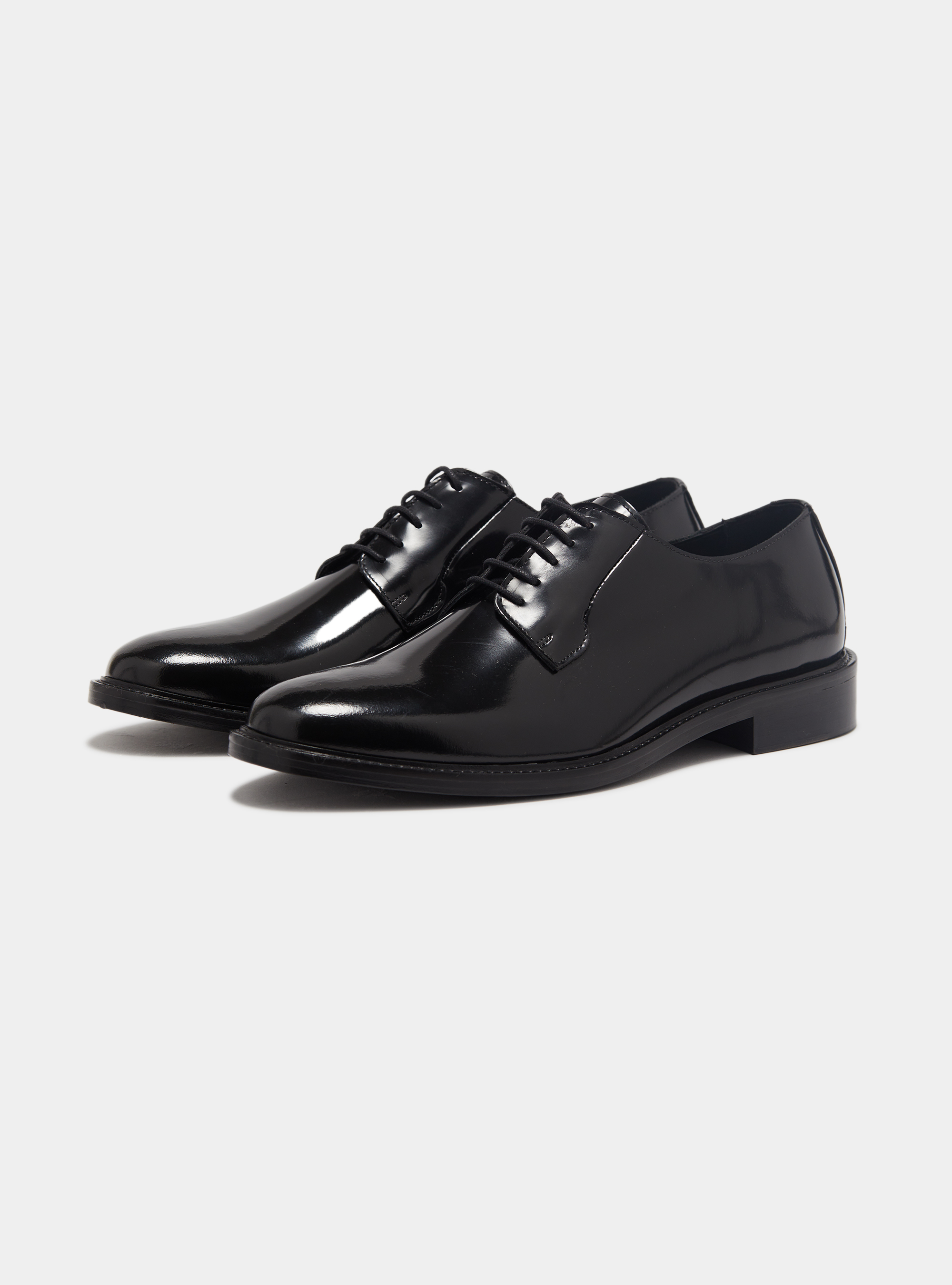 Derby en cuir abras&eacute;, NOIR