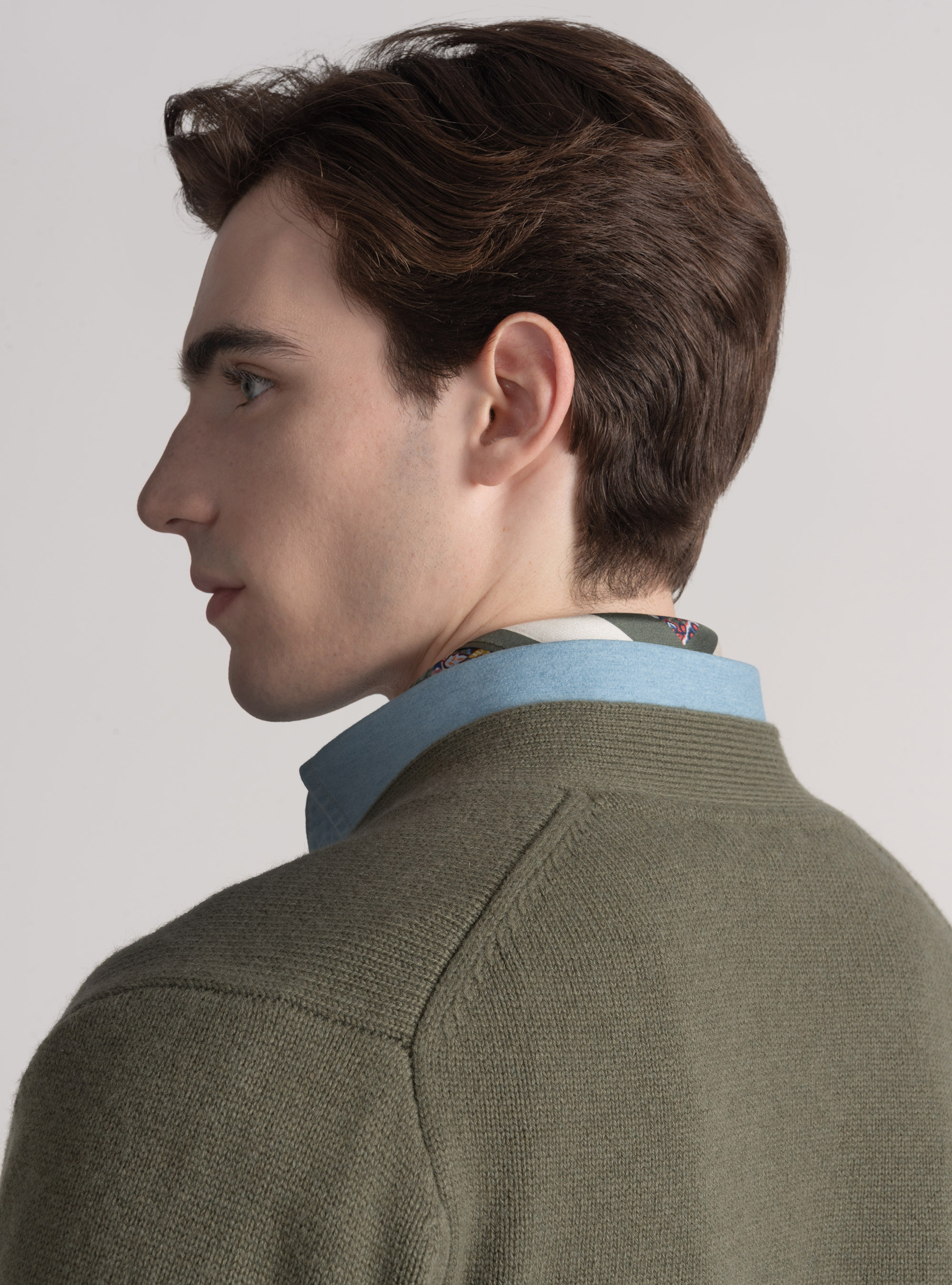 Strickjacke aus Wolle und Kaschmir, SALVIA 0602C
