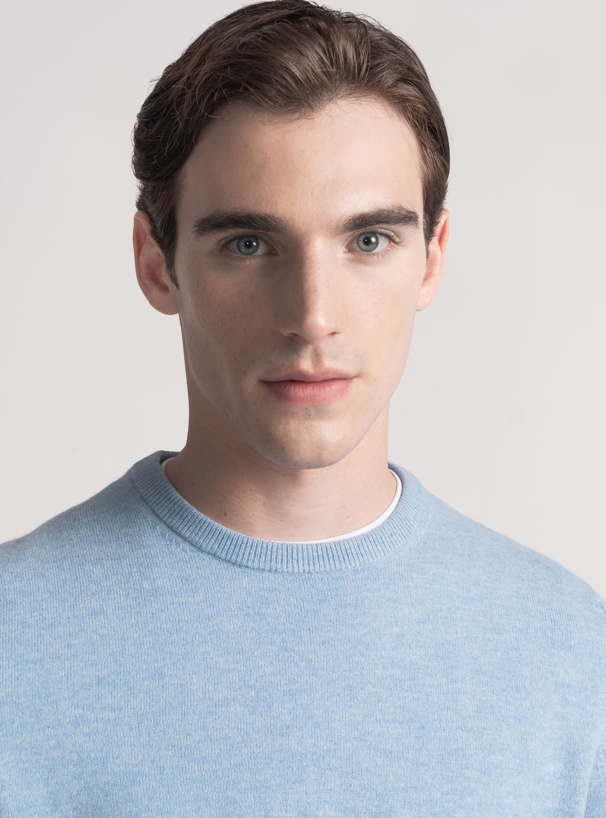 Lambswool and cashmere crew-neck sweater, AZZURRO POLVERE 0283C