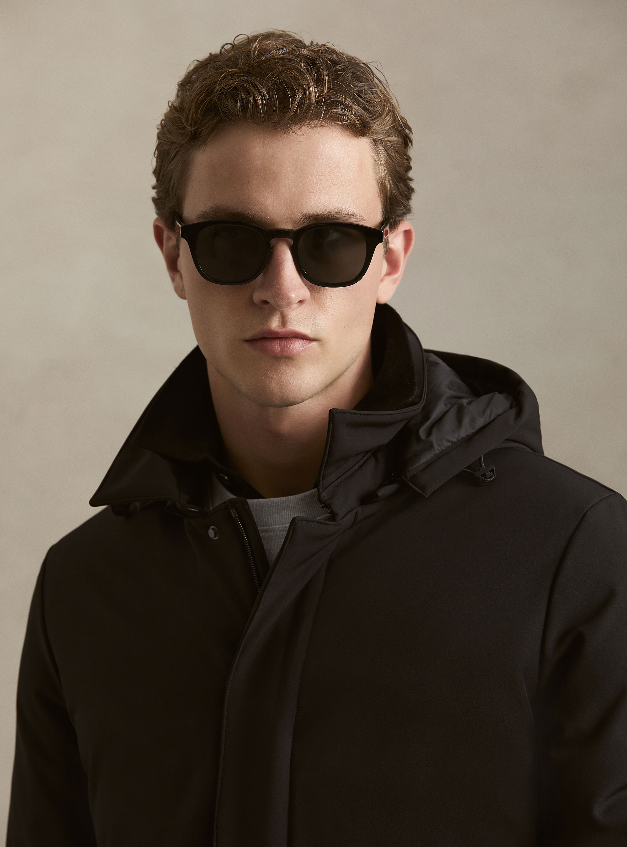 Parka tecnico con cappuccio, NERO