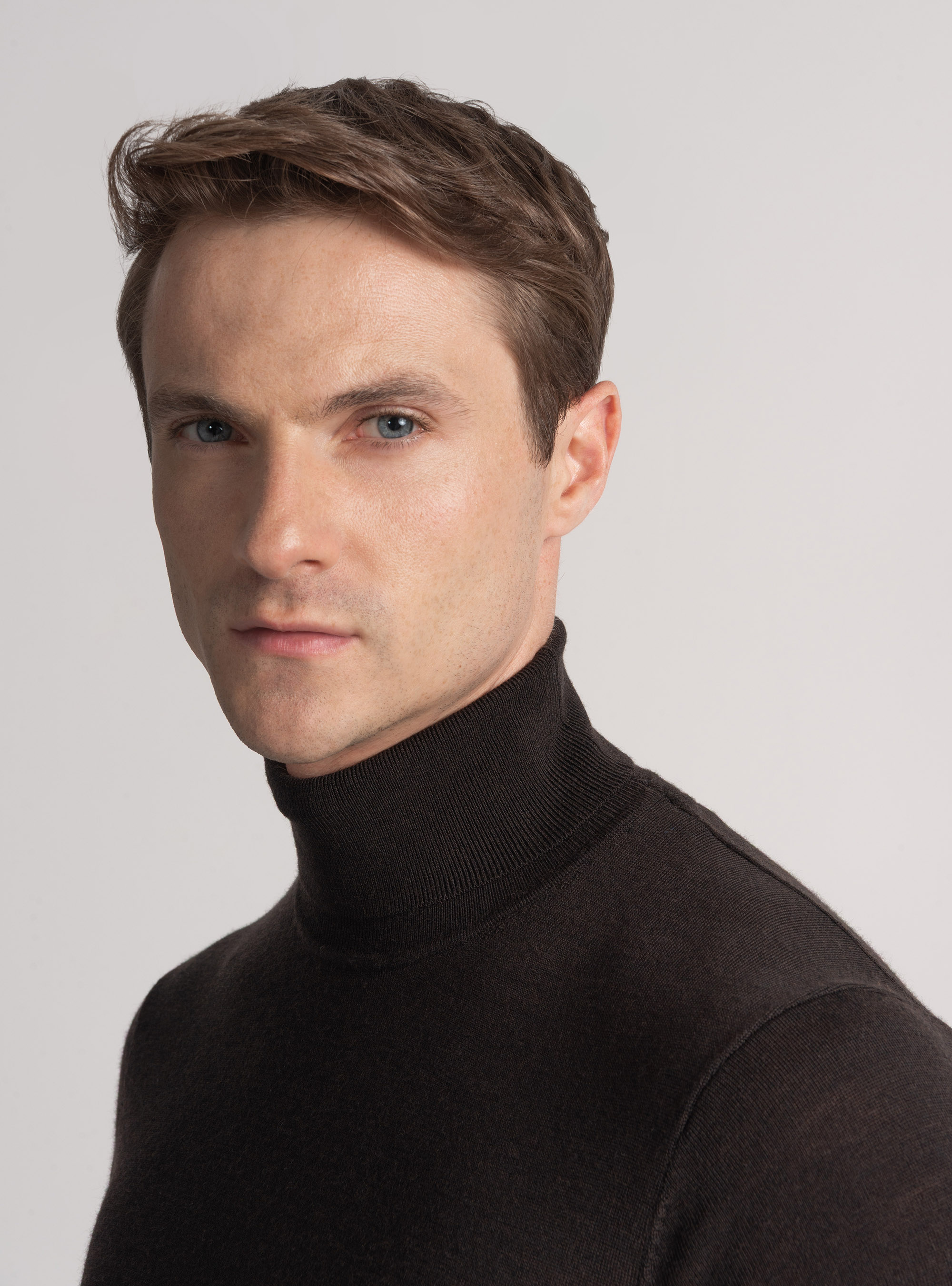 Turtleneck in pure extra-fine merino wool, BROWN