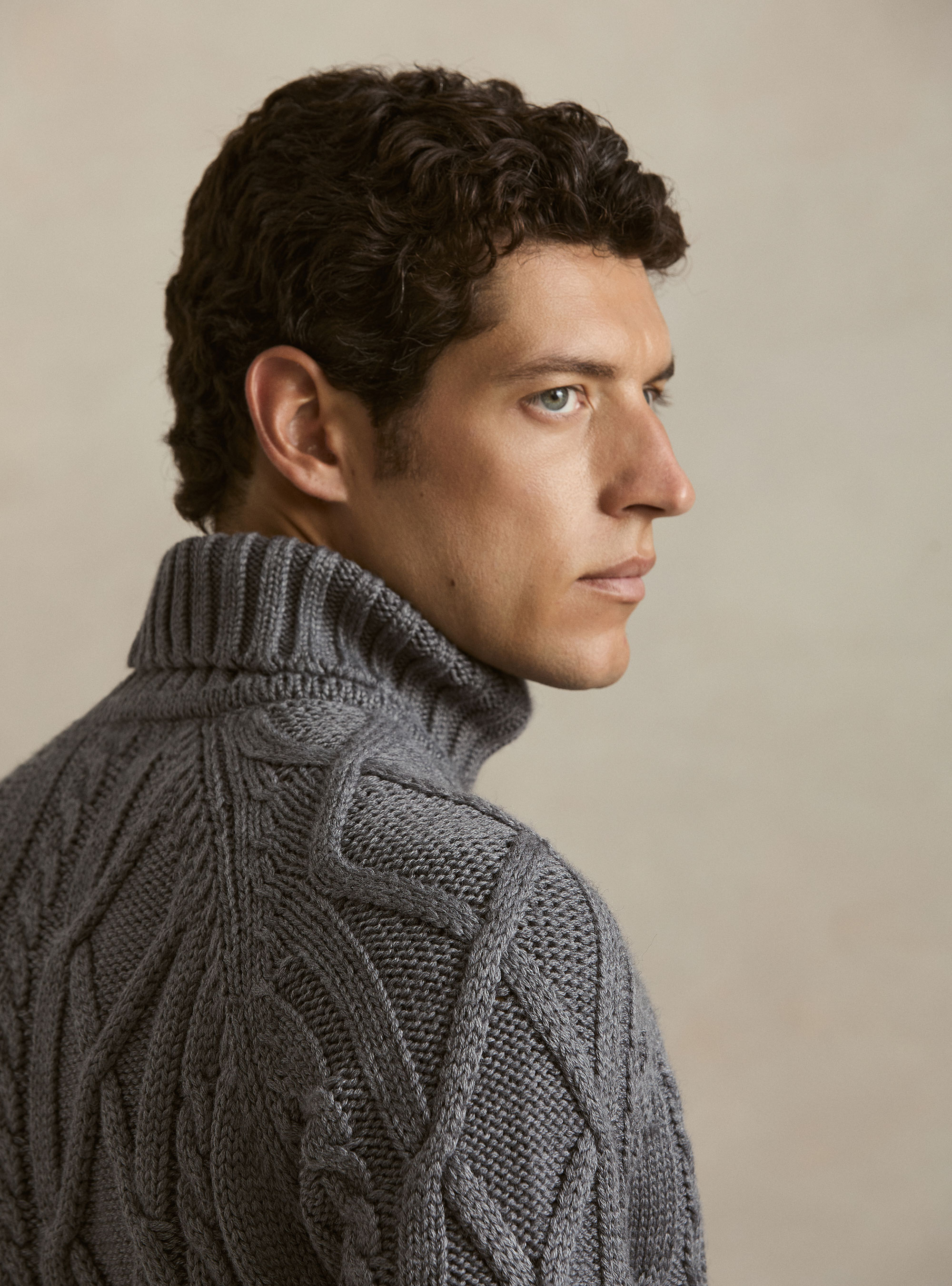 Rollkragenpullover im Zopfmuster aus Wollmischung, GRIGIO SCURO 0125C
