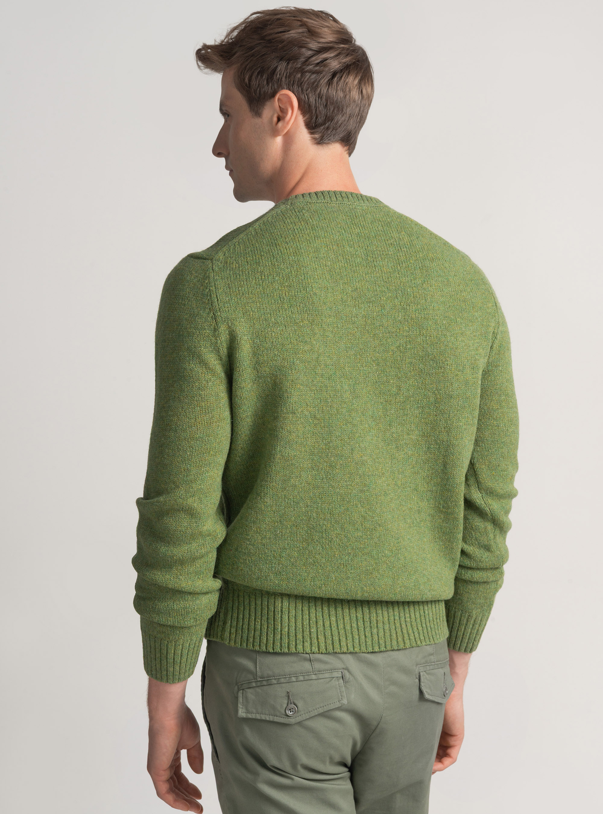 Maglia girocollo in lana shetland, OLIVA