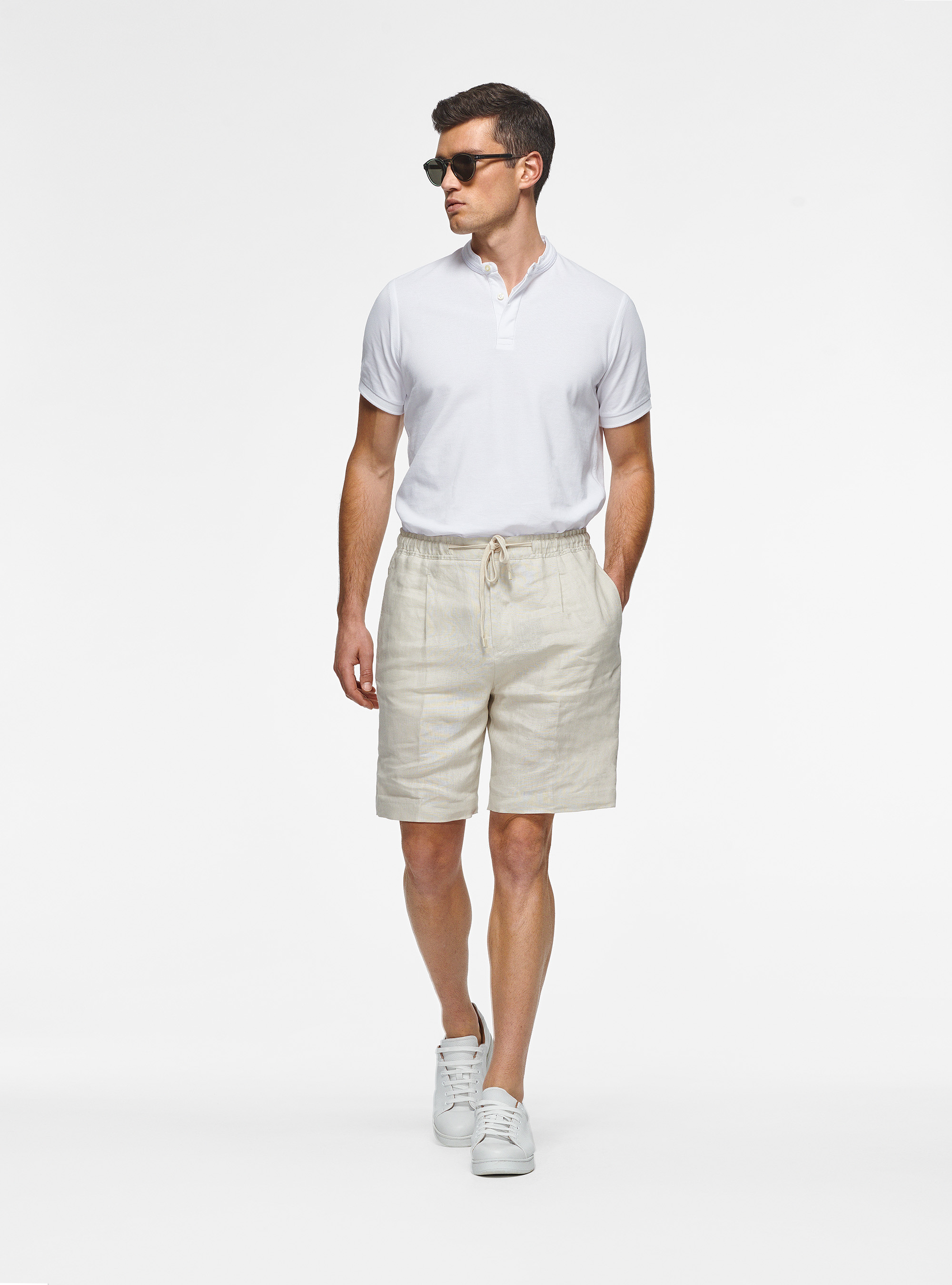 Linen Bermuda shorts with elastic and drawstring, ECRU