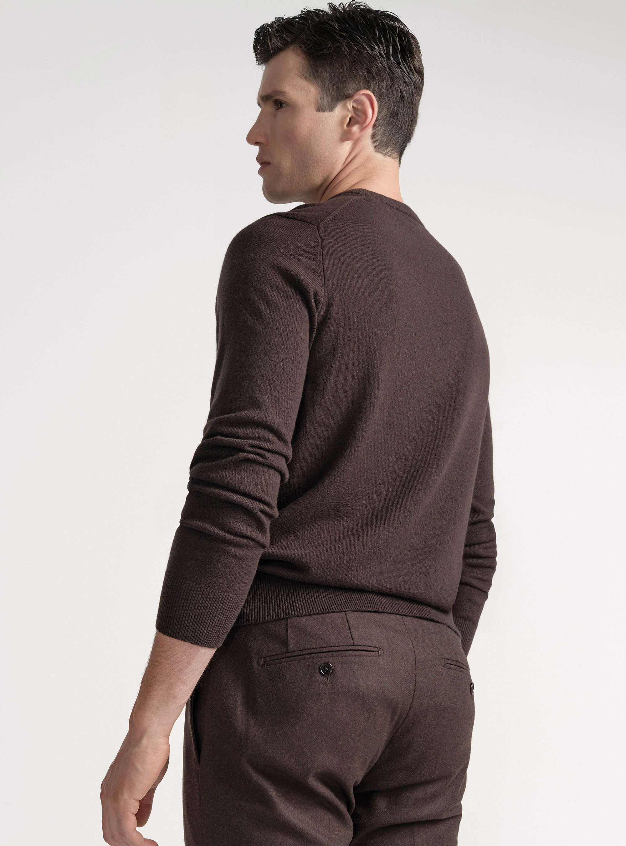 Lambswool and cashmere crew-neck sweater, BROWN
