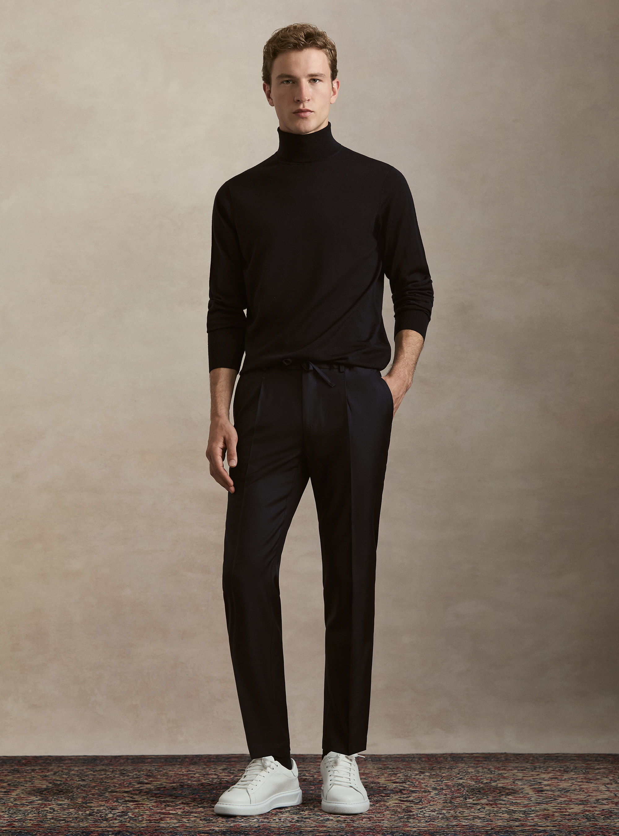 Rollkragenpullover aus reiner extrafeiner Merinowolle, NAVY 0218C