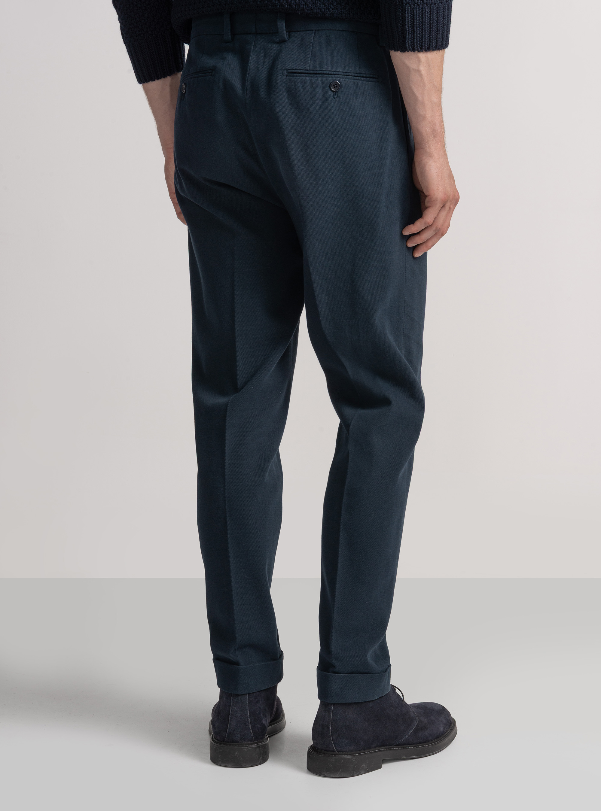 Pantal&oacute;n de pinzas de sarga de algod&oacute;n y cachemira, AZUL MARINO