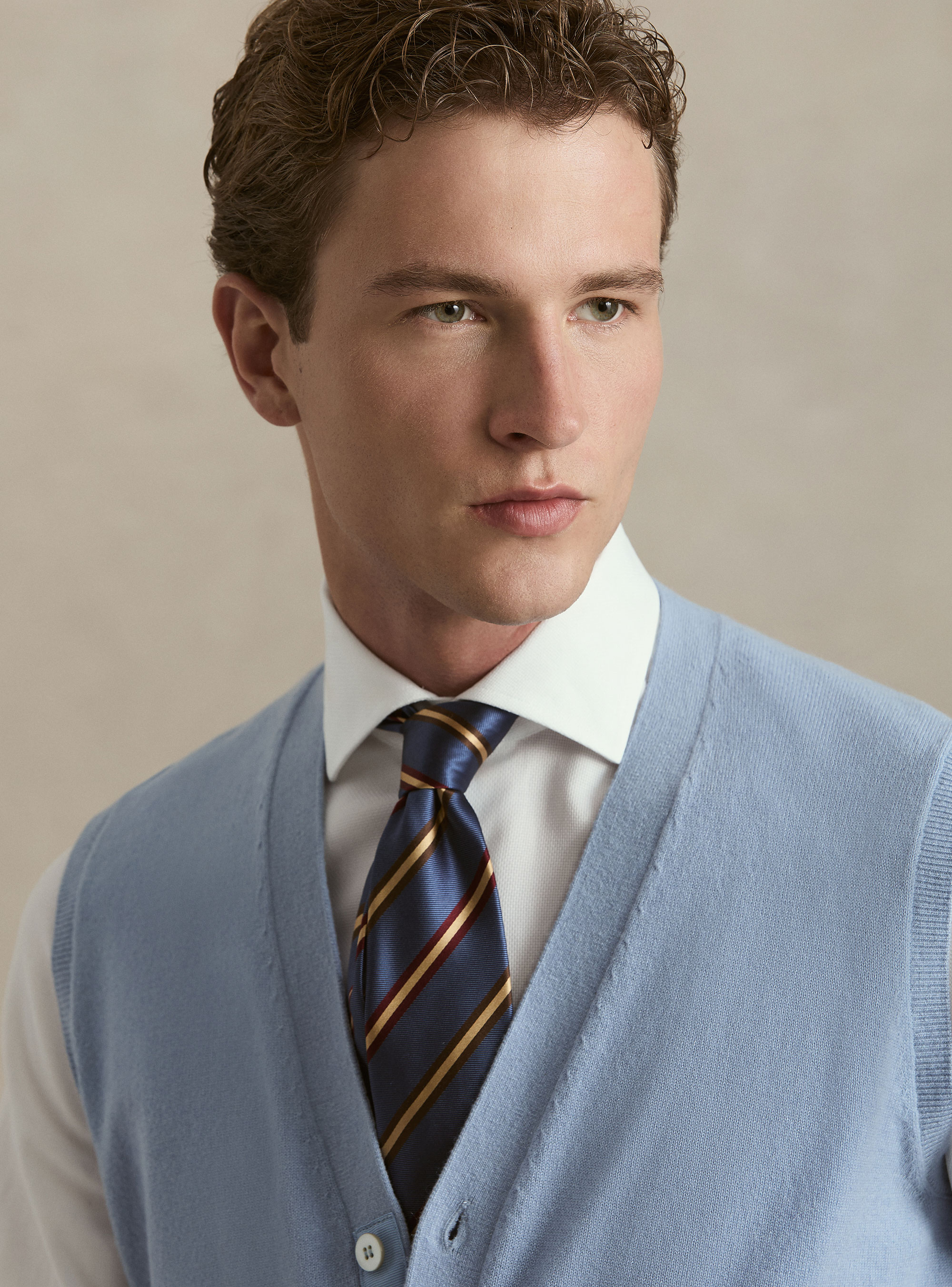 Chaleco de puro cashmere con botones, 0266C AZZURRO
