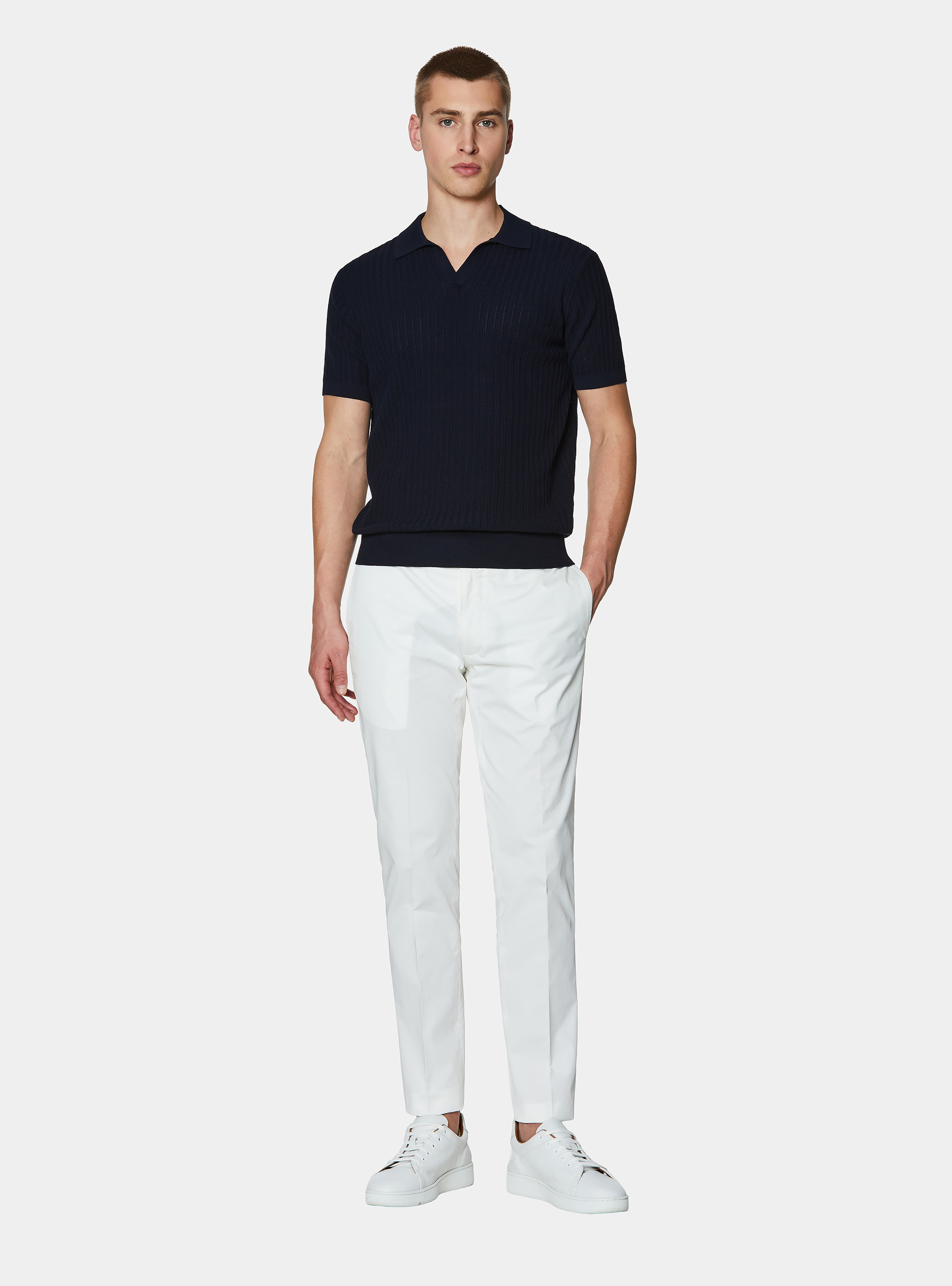 Pantalon chino slim en serg&eacute; l&eacute;ger, BLANC
