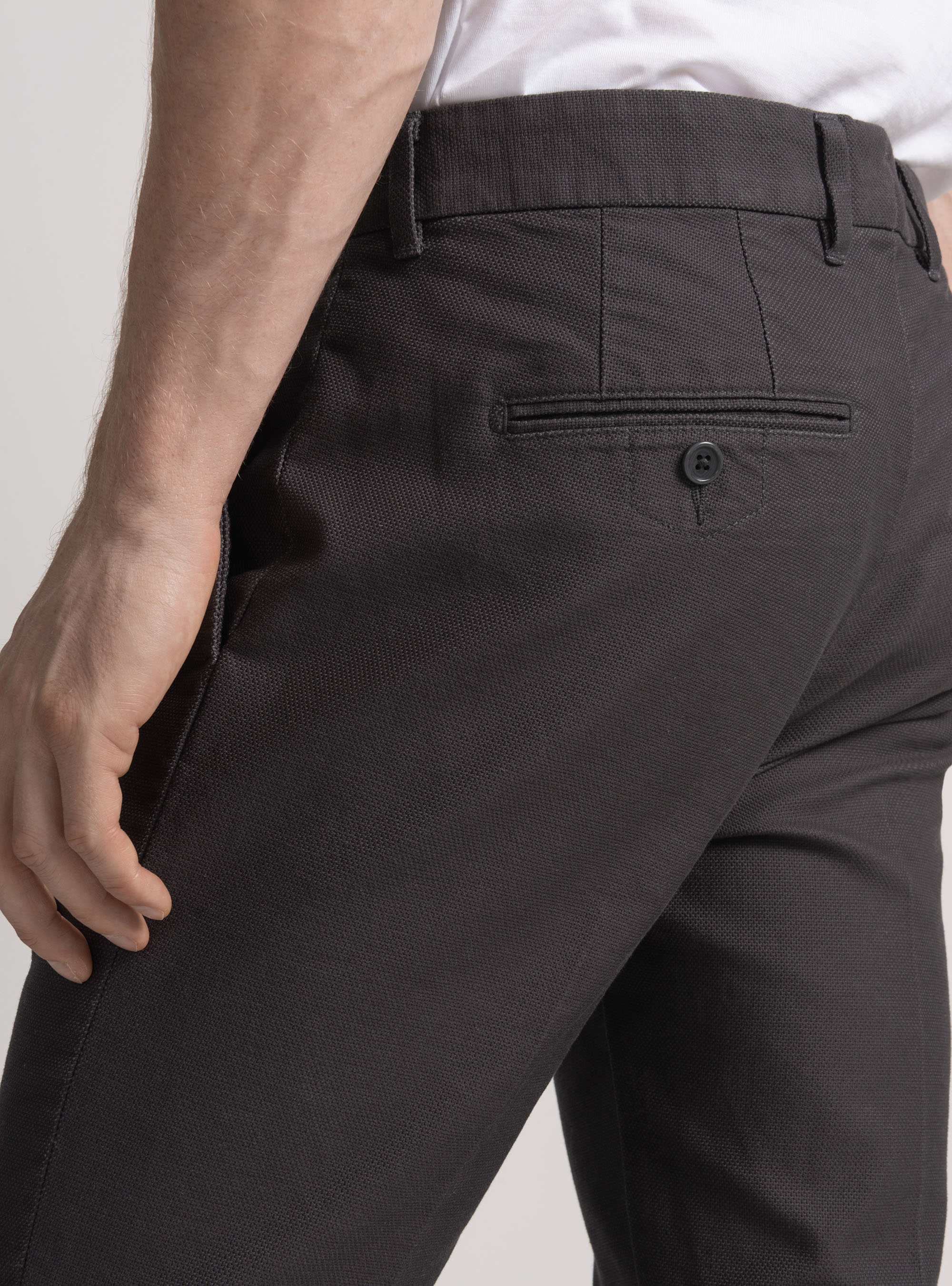 Pantalon slim fit en coton arm&eacute;, ASPHALTE