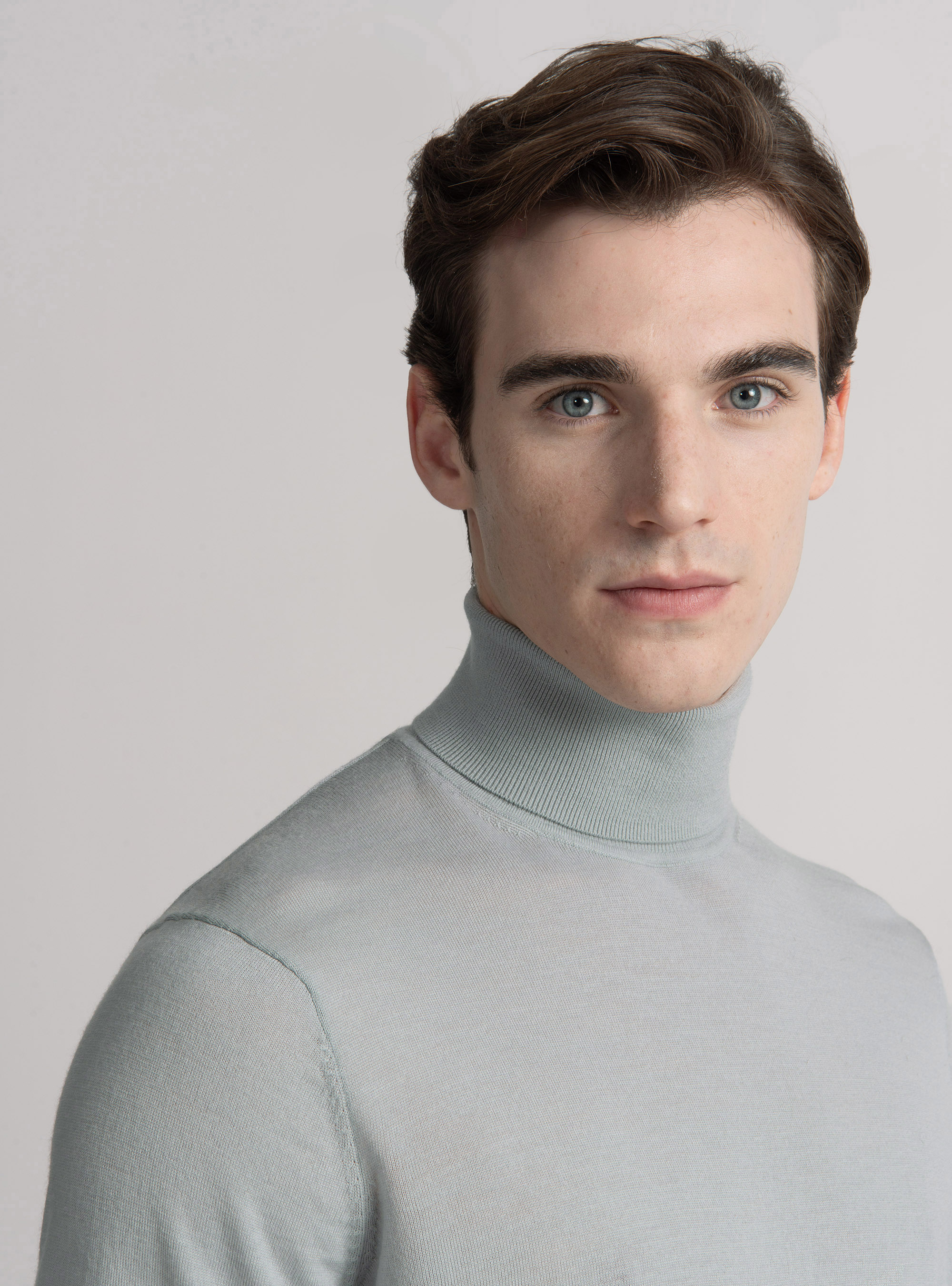 Turtleneck in pure extra-fine merino wool, GRIGIO CHIARO 0256C