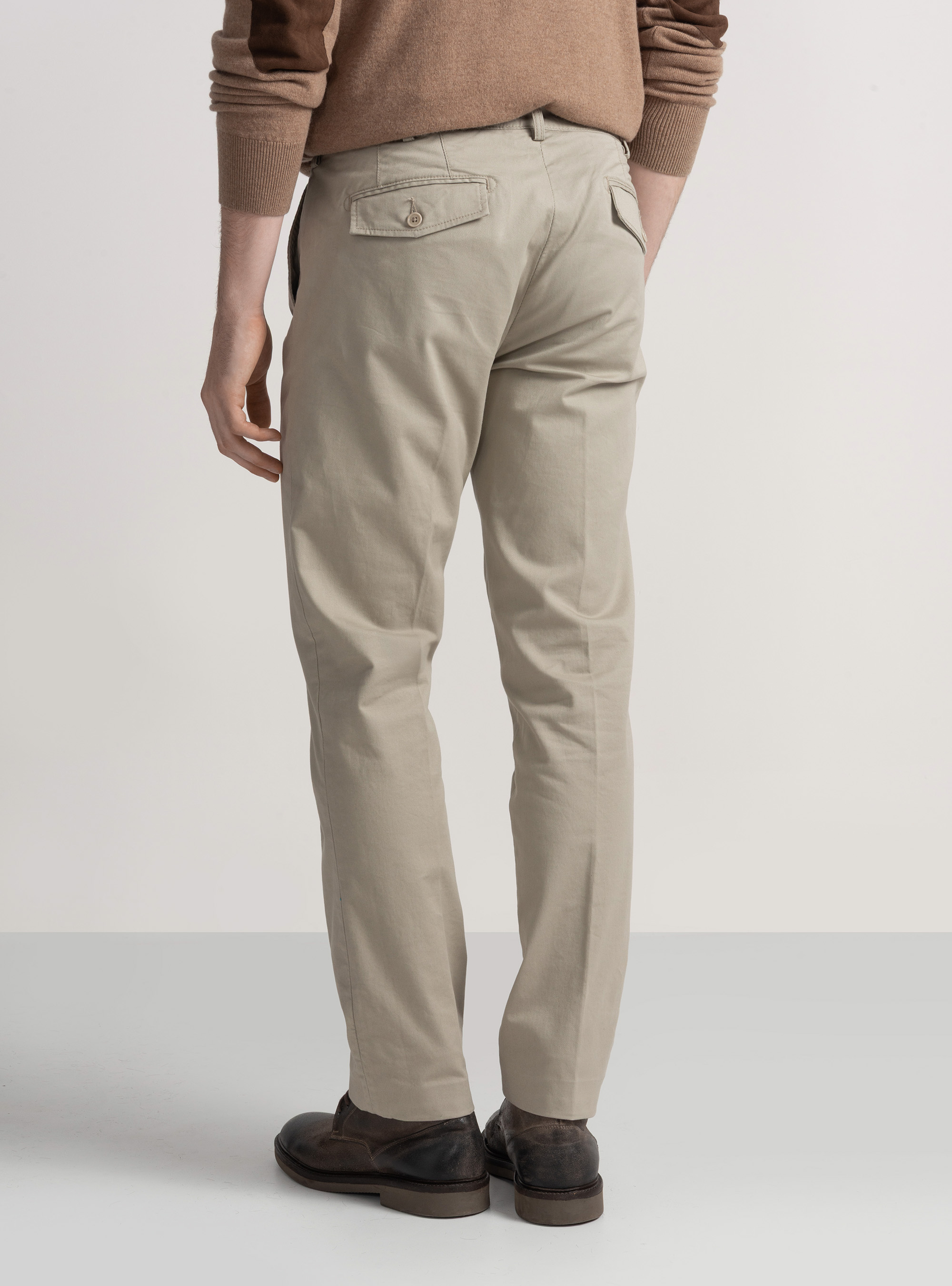 Pantal&oacute;n chino slim fit de sarga el&aacute;stica, CRUDO
