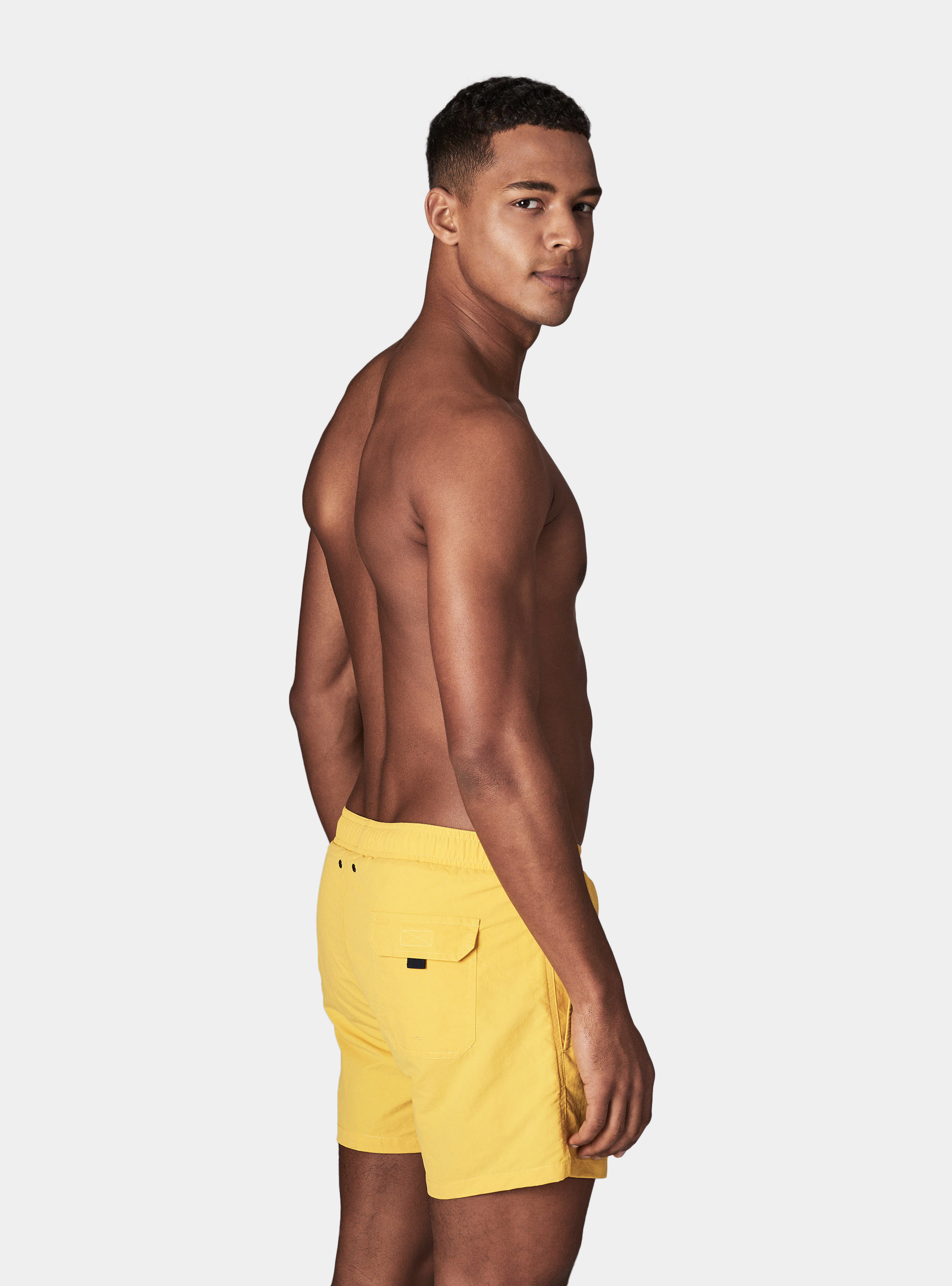 Einfarbige Basic-Badeshorts, GIALLO 0782C