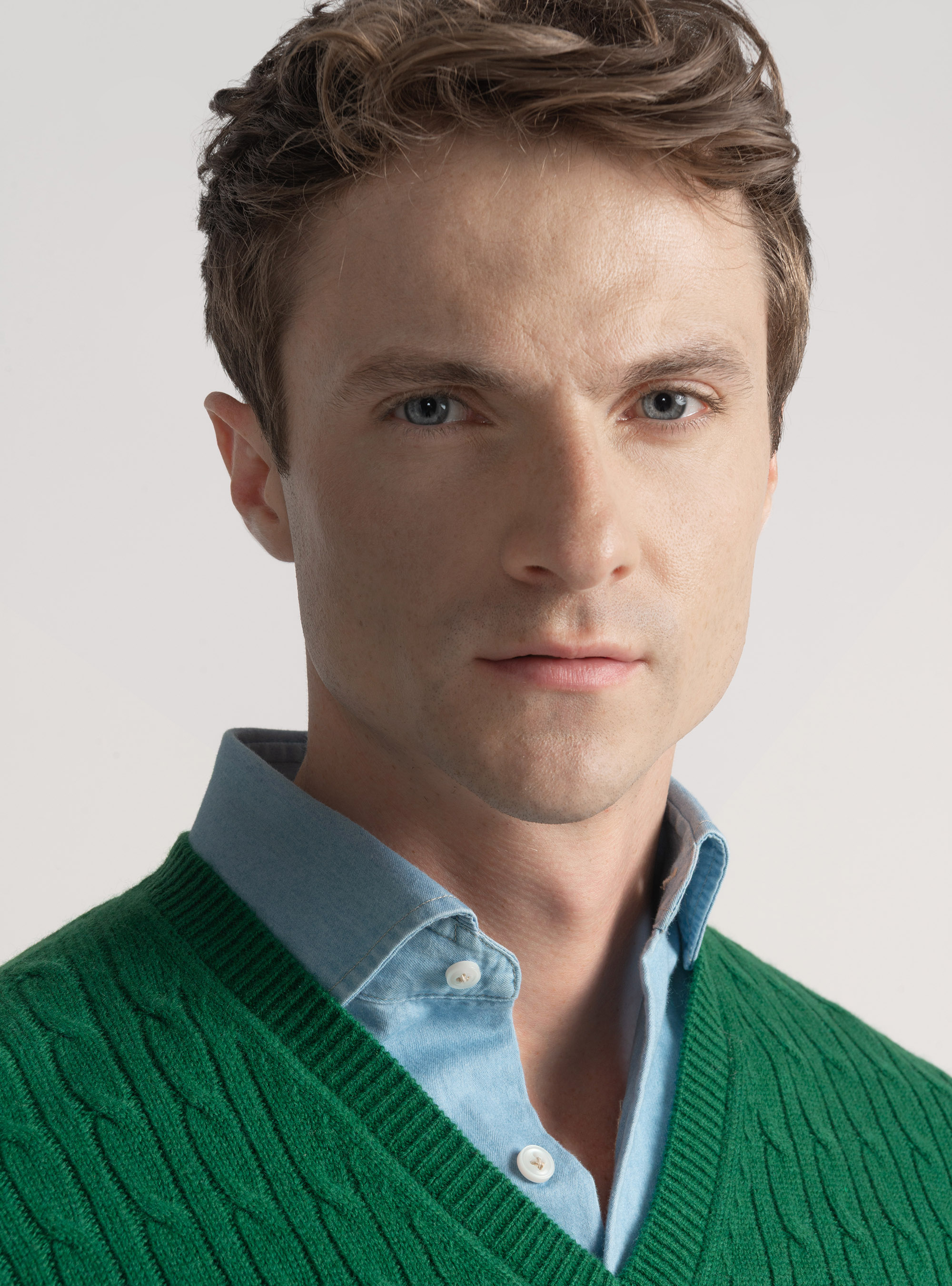 Maglia scollo a V con treccia in lana merino, VERDE