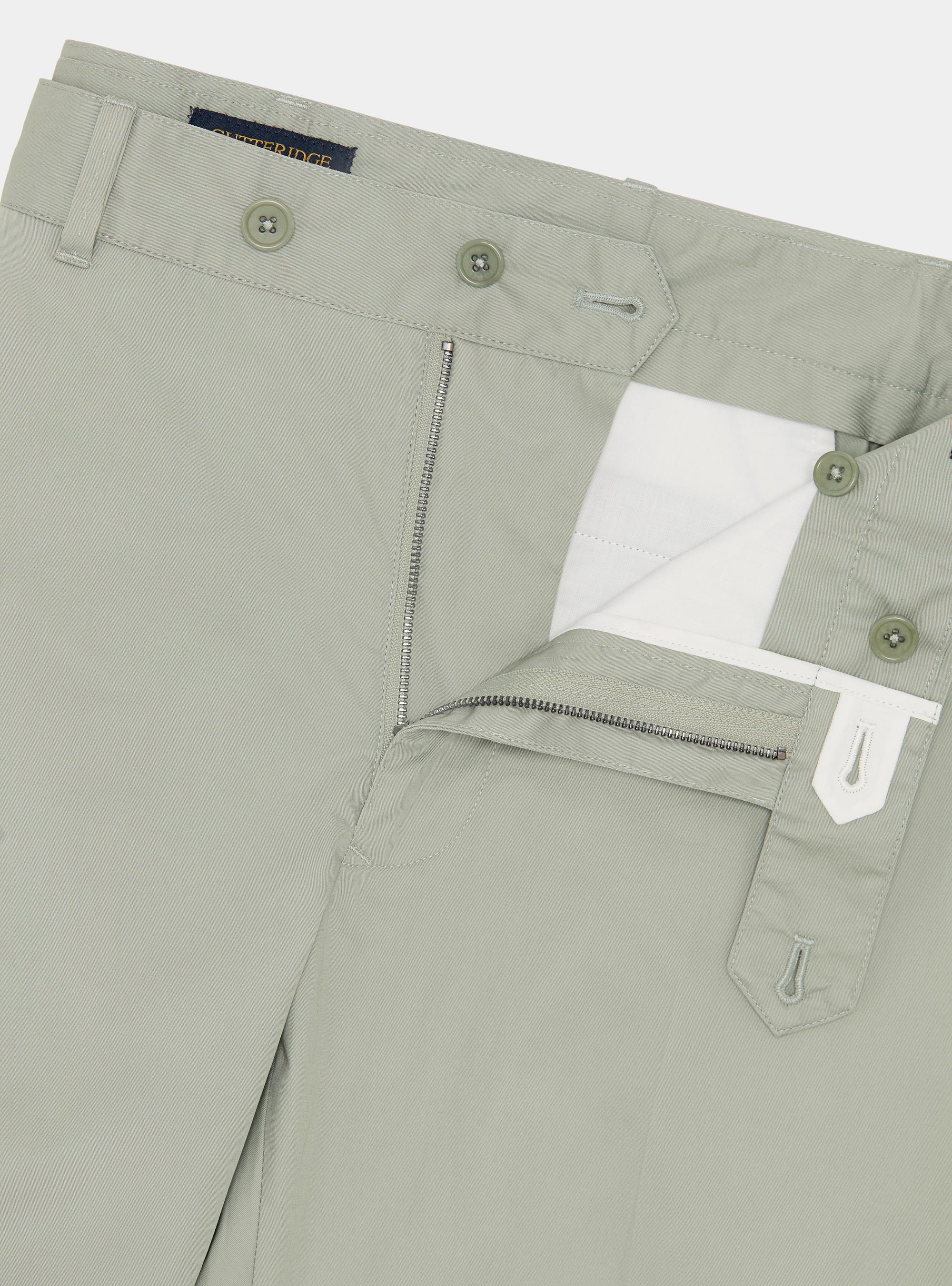 Pantalon chino slim en serg&eacute; l&eacute;ger, VERDE GIADA 0655C