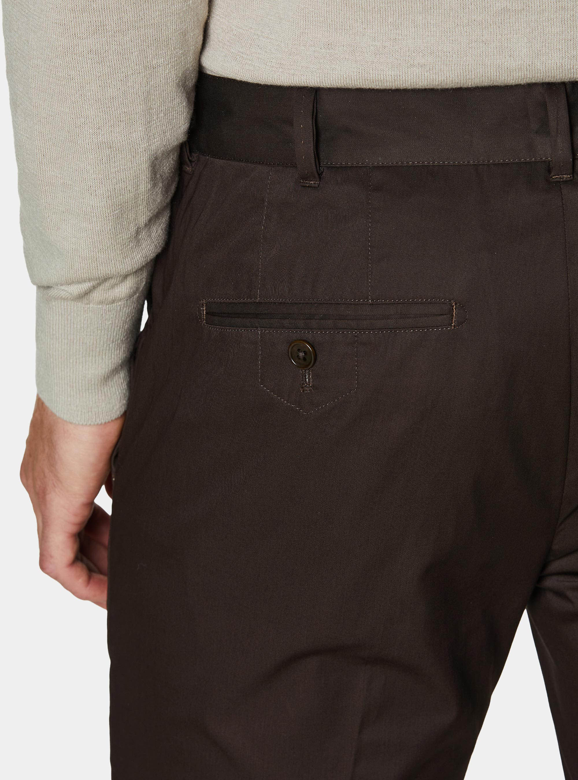 Pantalon chino slim en serg&eacute; l&eacute;ger, MARRON