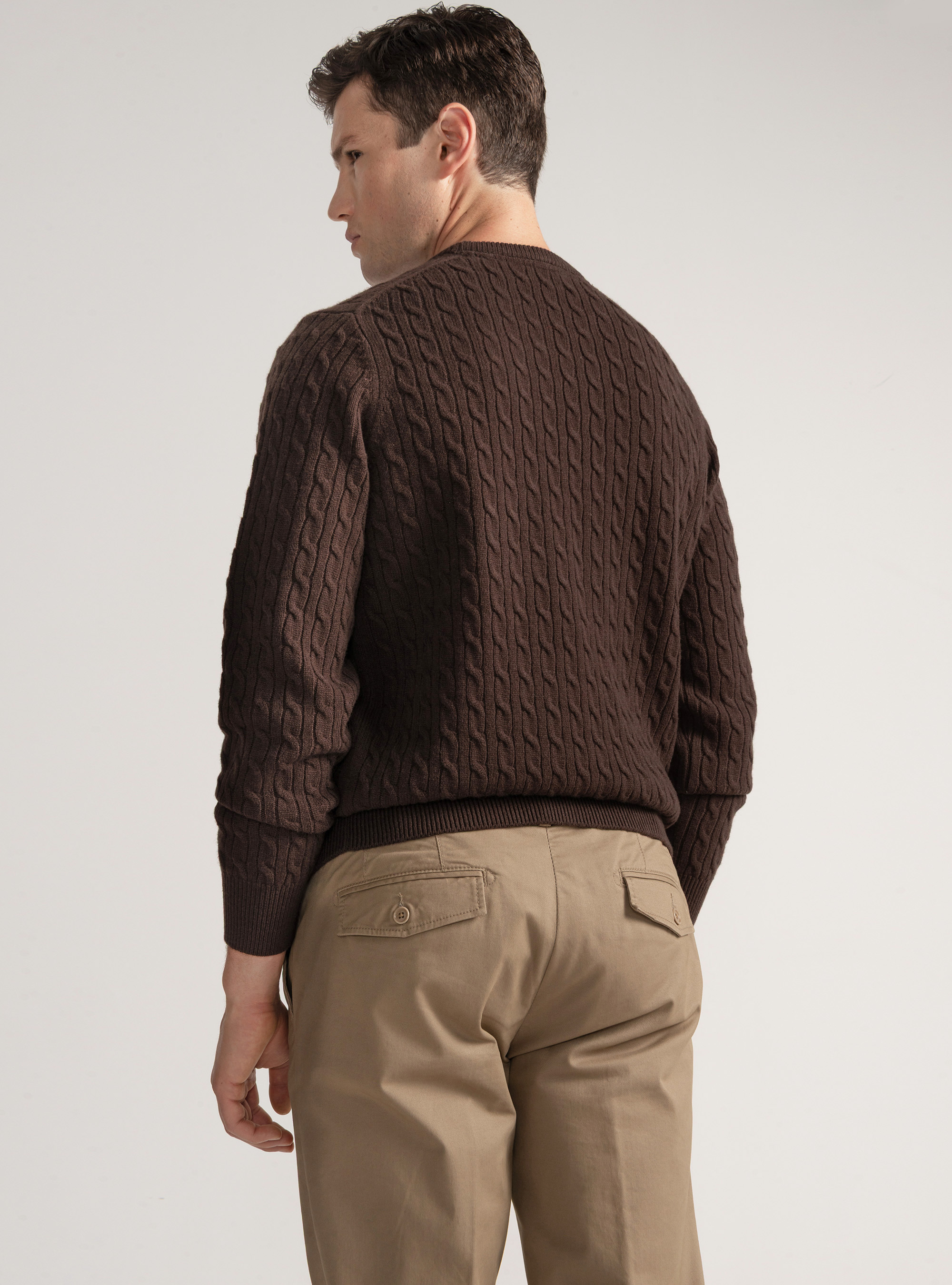 Maglia girocollo con treccia in lana e cashmere, MARRONE
