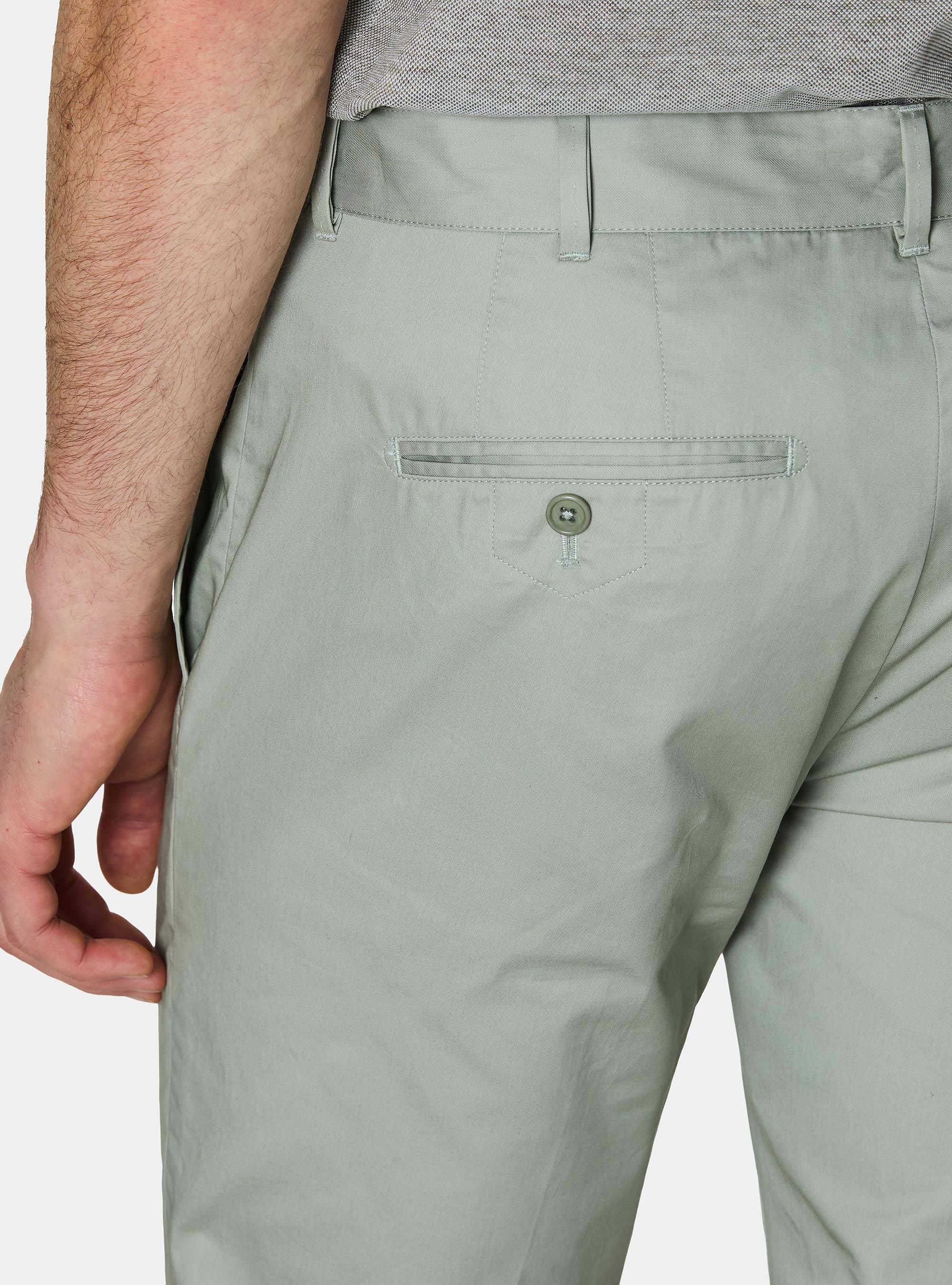 Pantalon chino slim en serg&eacute; l&eacute;ger, VERDE GIADA 0655C