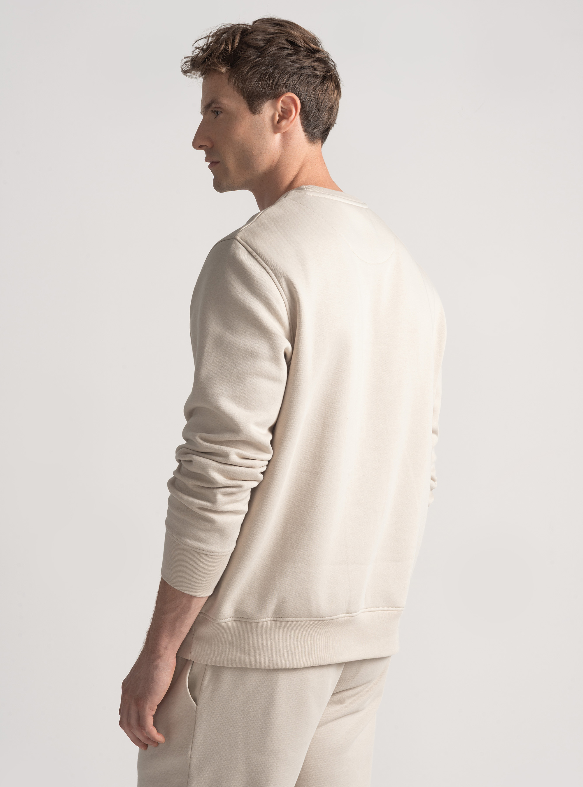 Sweatshirt &agrave; col rond avec logo, &Atilde; CRU