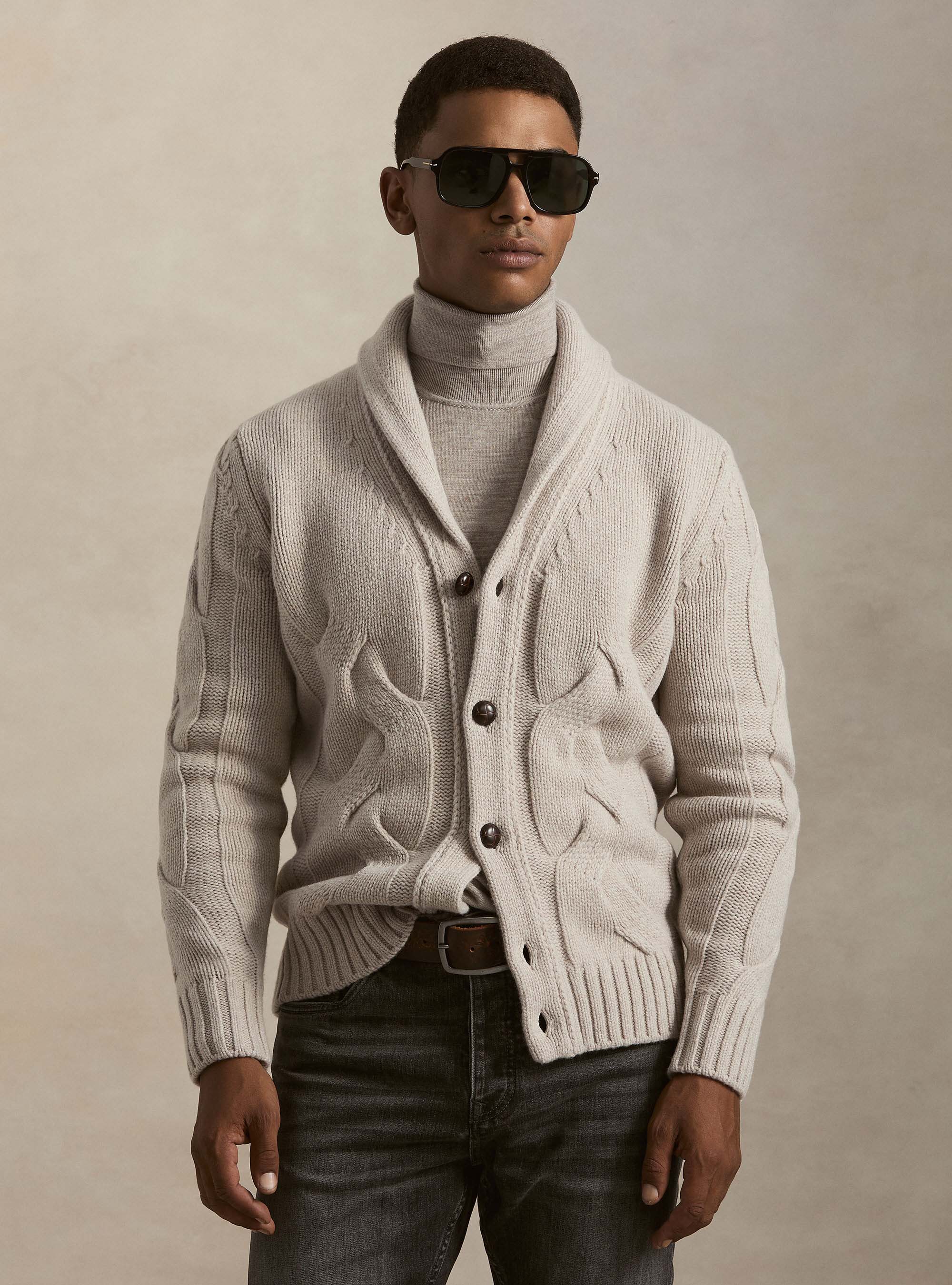 Schalkragen-Strickjacke mit Zopfmuster, ECRU 0560C