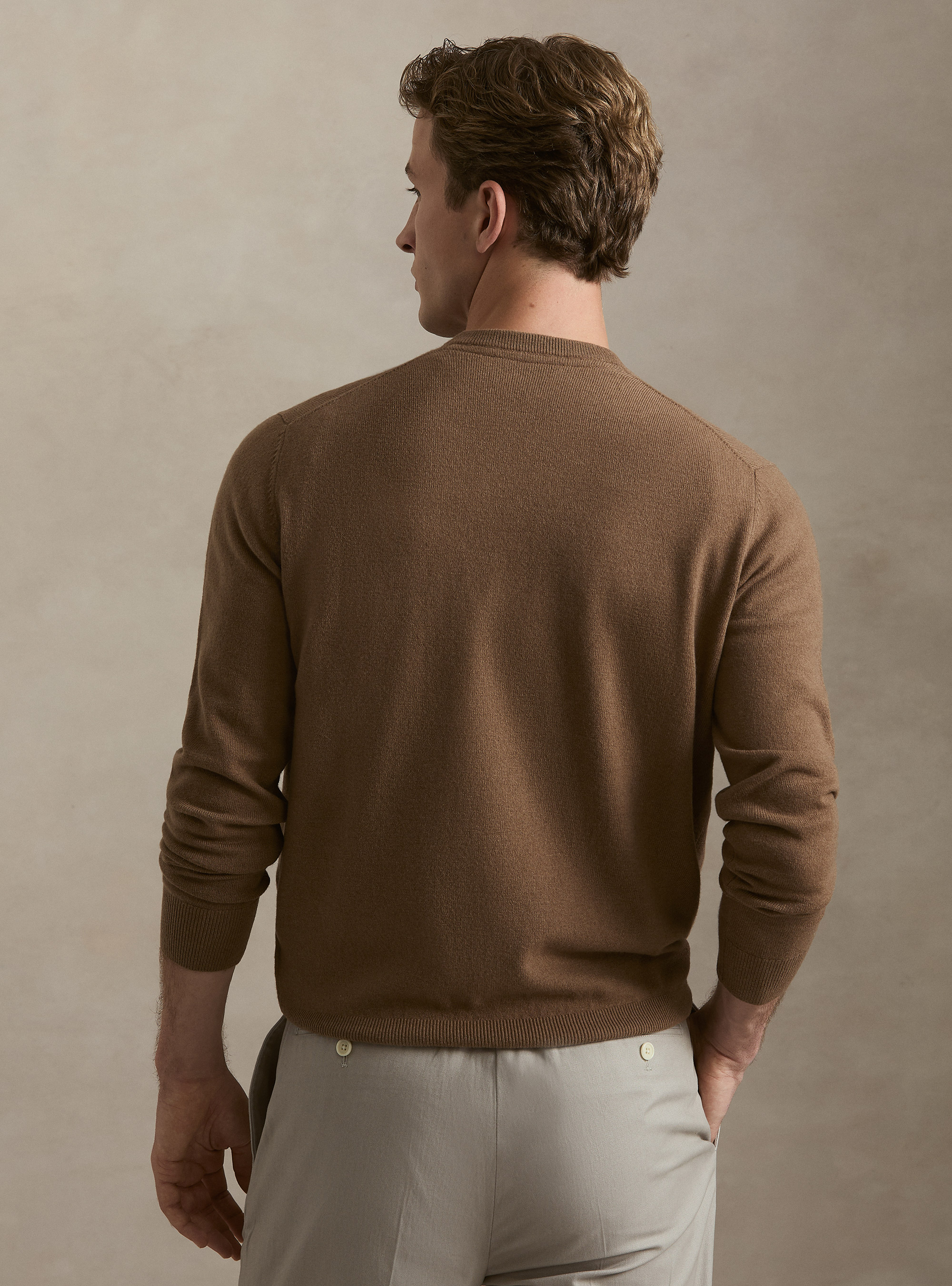 Rundhals-Pullover aus Lambswool und Kaschmir, NOCCIOLA 0553C